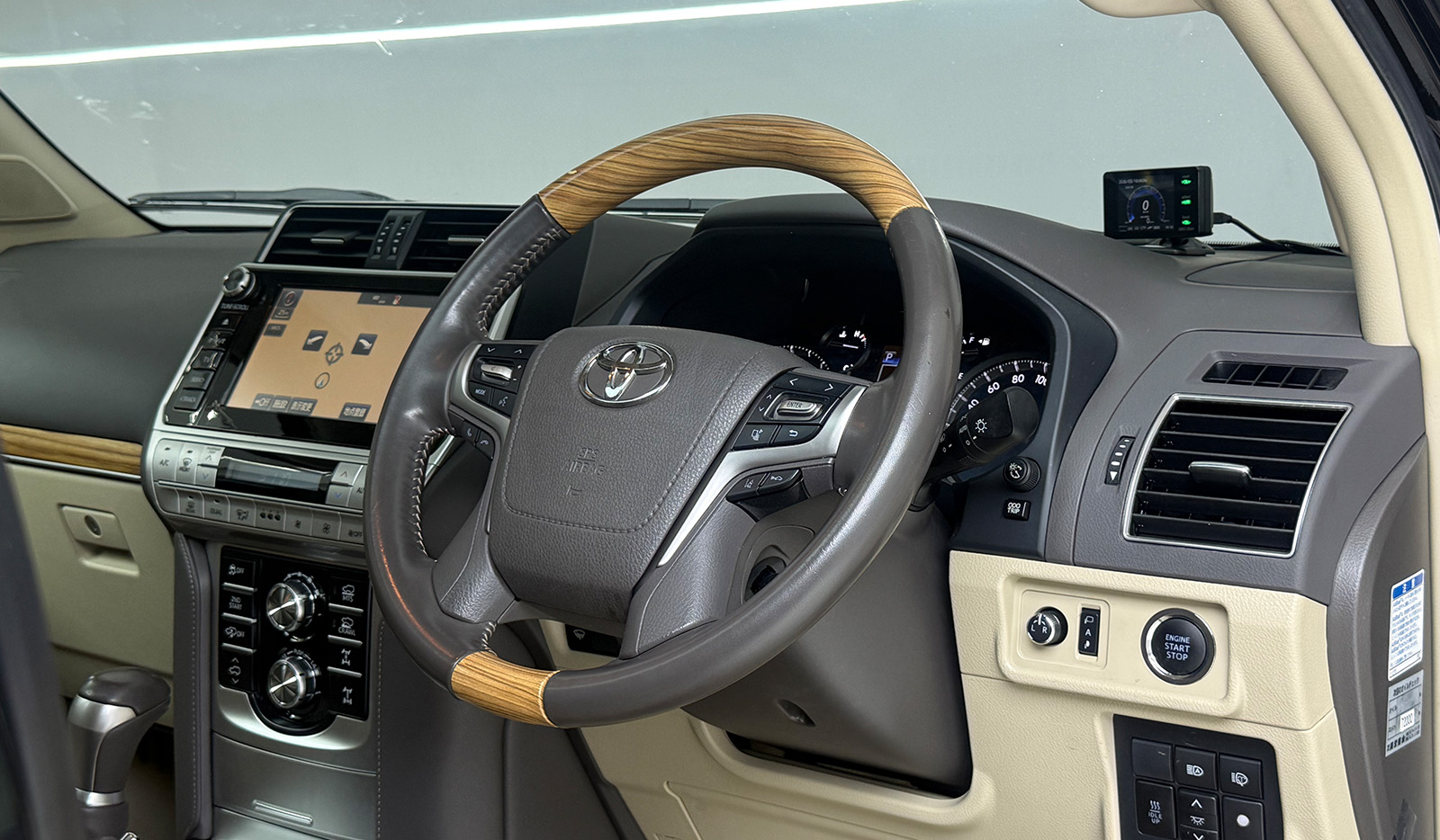 2019 Toyota Land Cruiser Prado TZ-G image-8
