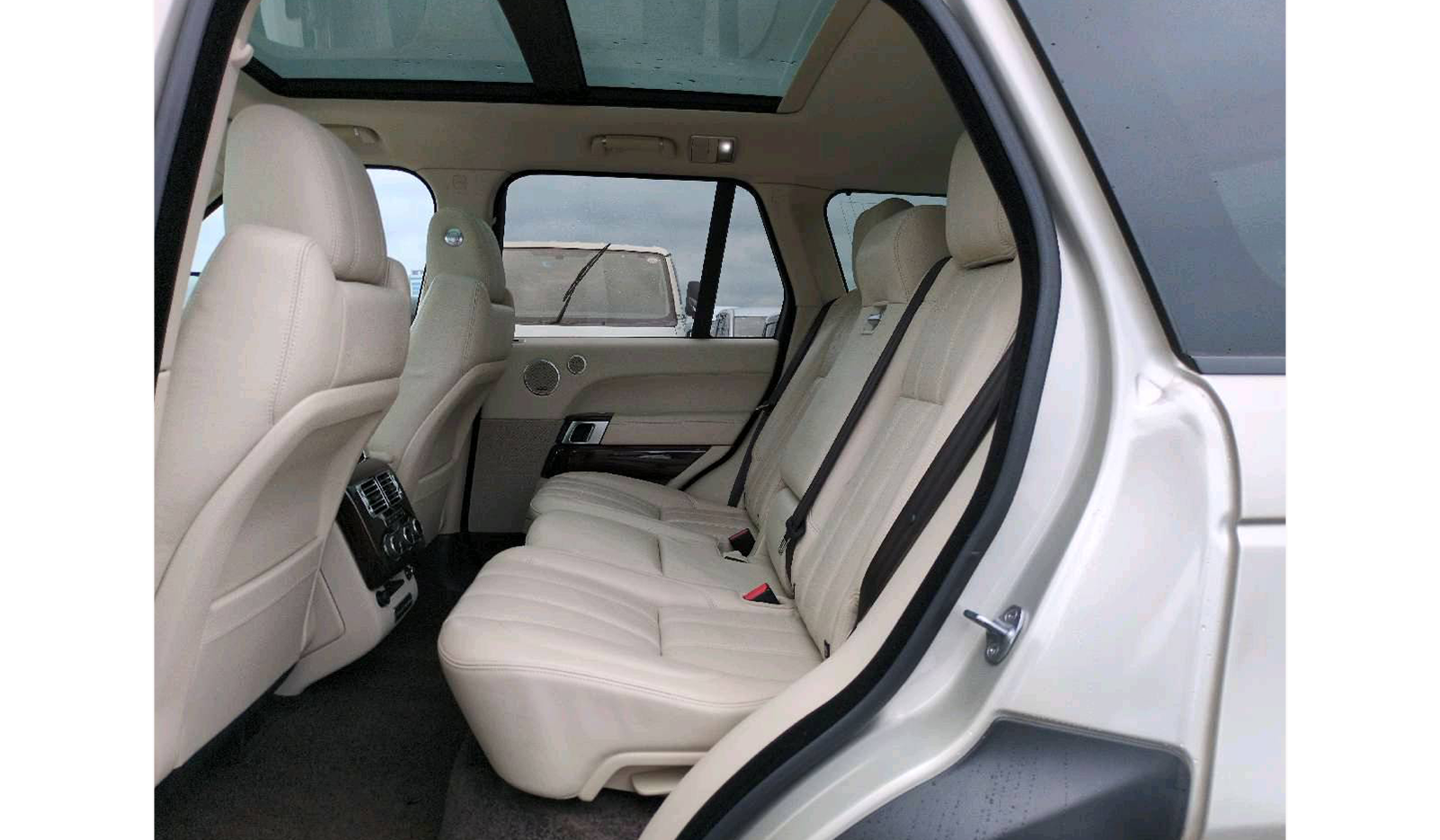 2014 Land Rover Range Rover 3.0 V6 Supercharged Vogue image-9