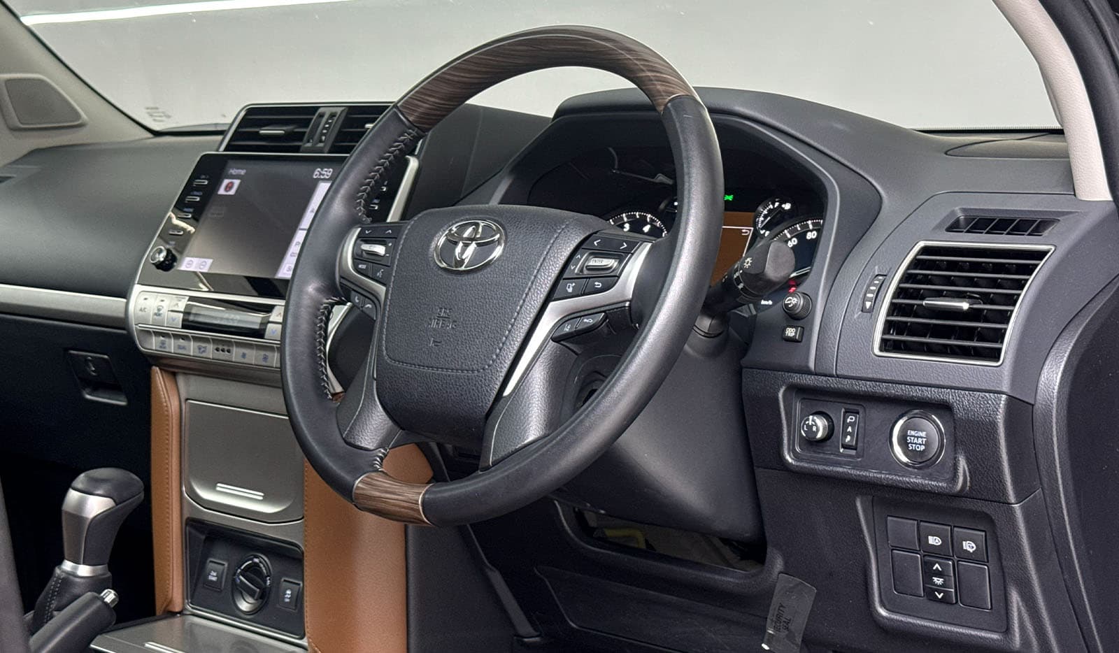 2021 Toyota Land Cruiser Prado TX L PACKAGE 70TH ANNIVERSARY LIMITED image-7