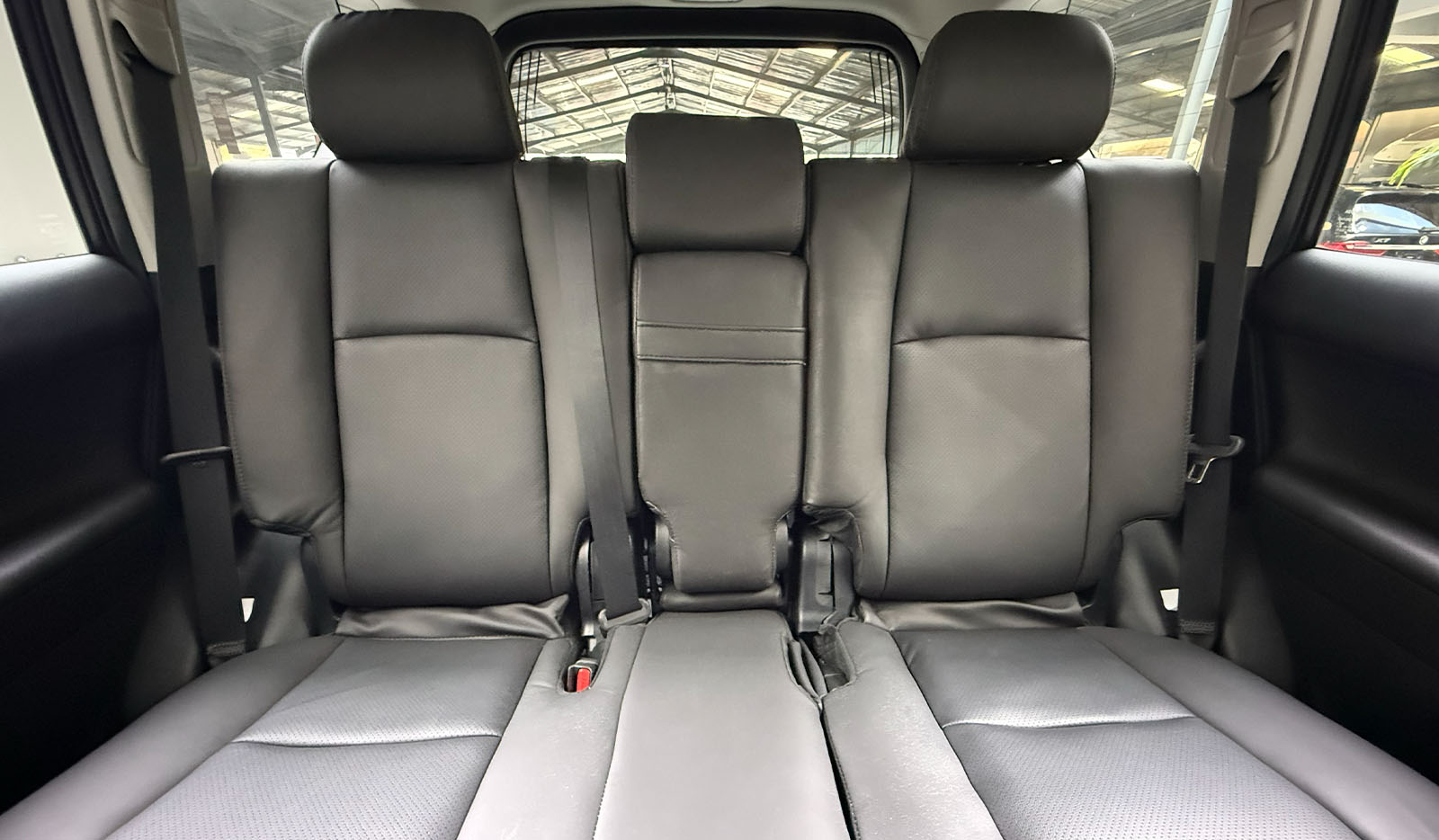 2020 Toyota Land Cruiser Prado TX image-9