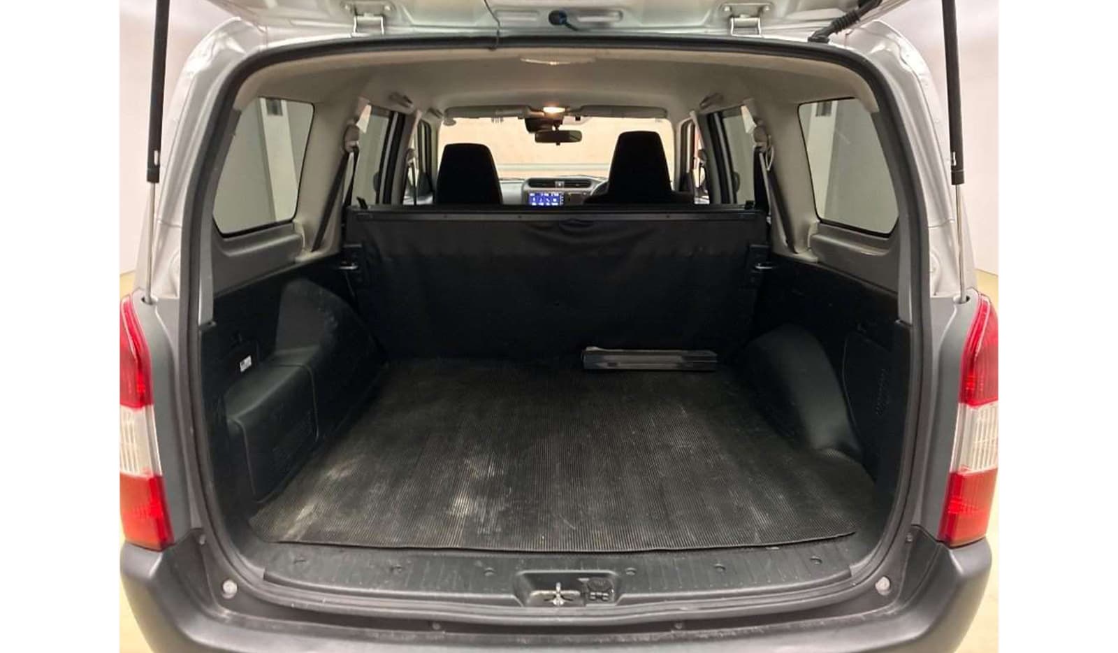 2020 Toyota Probox Hybrid GL image-8