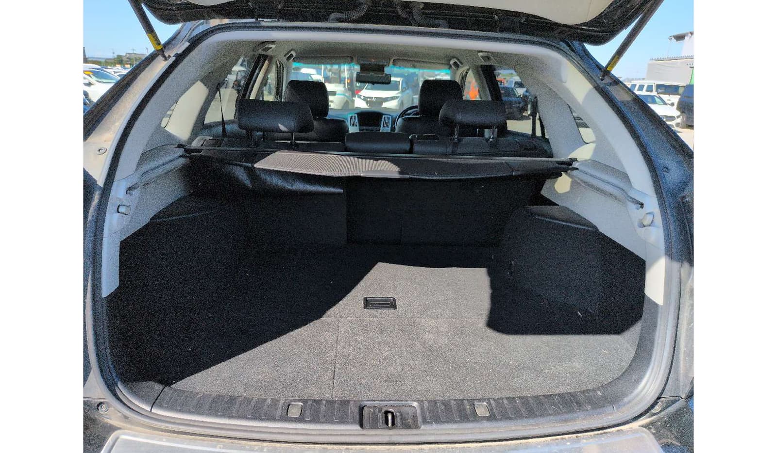 2011 Toyota Harrier image-8