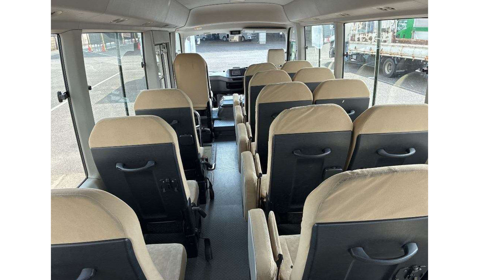 2019 Toyota Coaster image-8