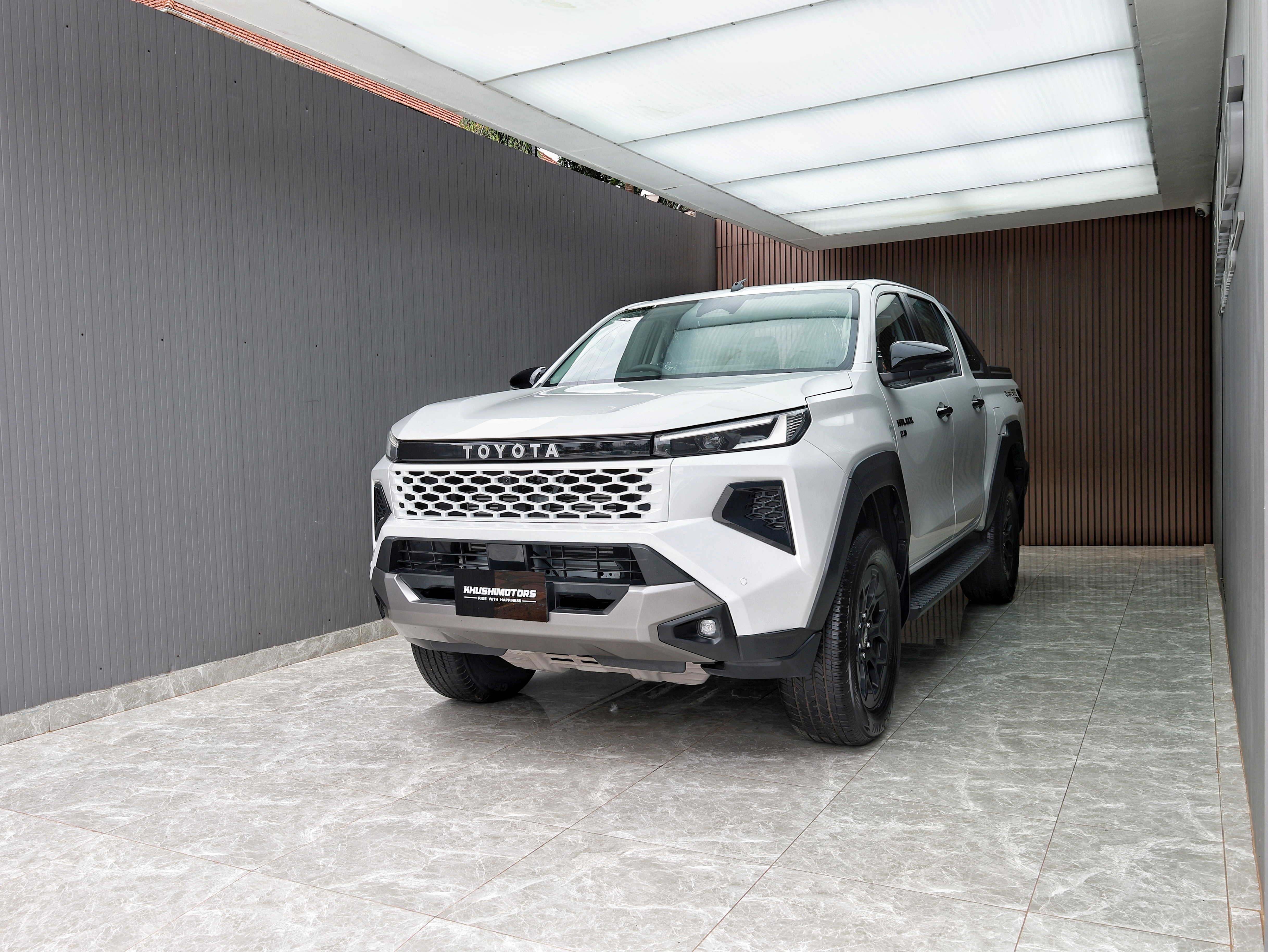 2025 Toyota Hilux image-3