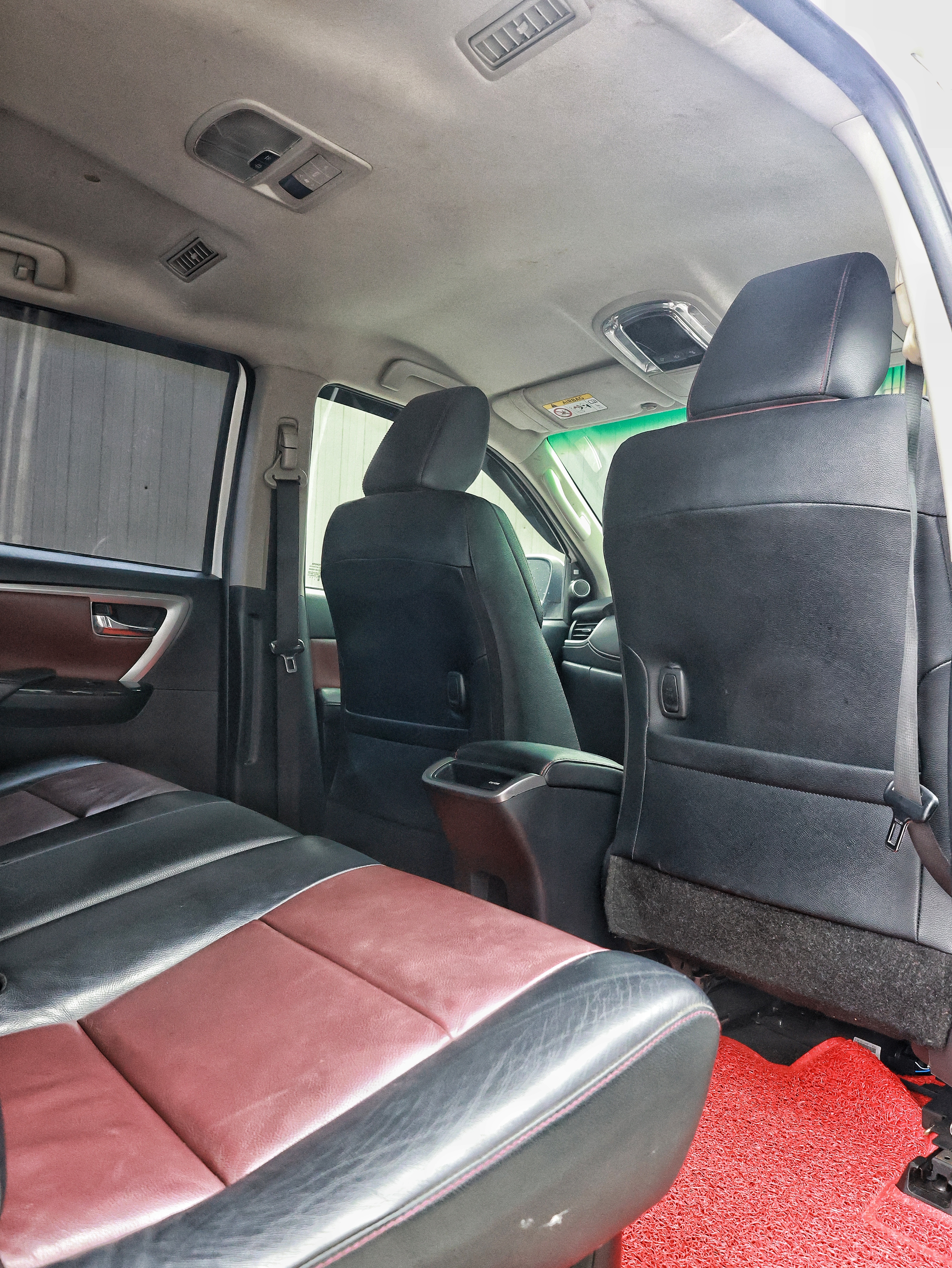 2017 Toyota Fortuner image-13