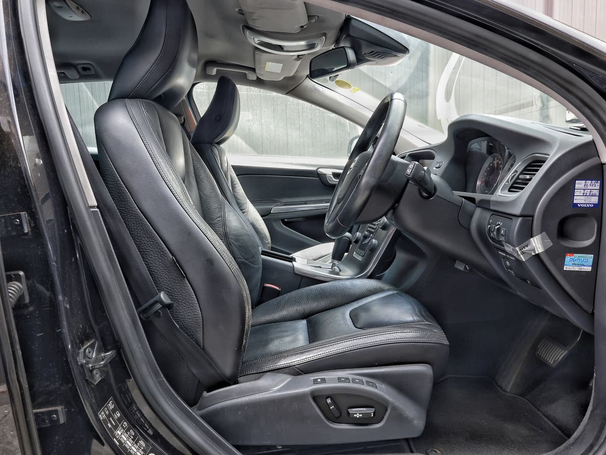 2012 Volvo V60 Drive E image-11