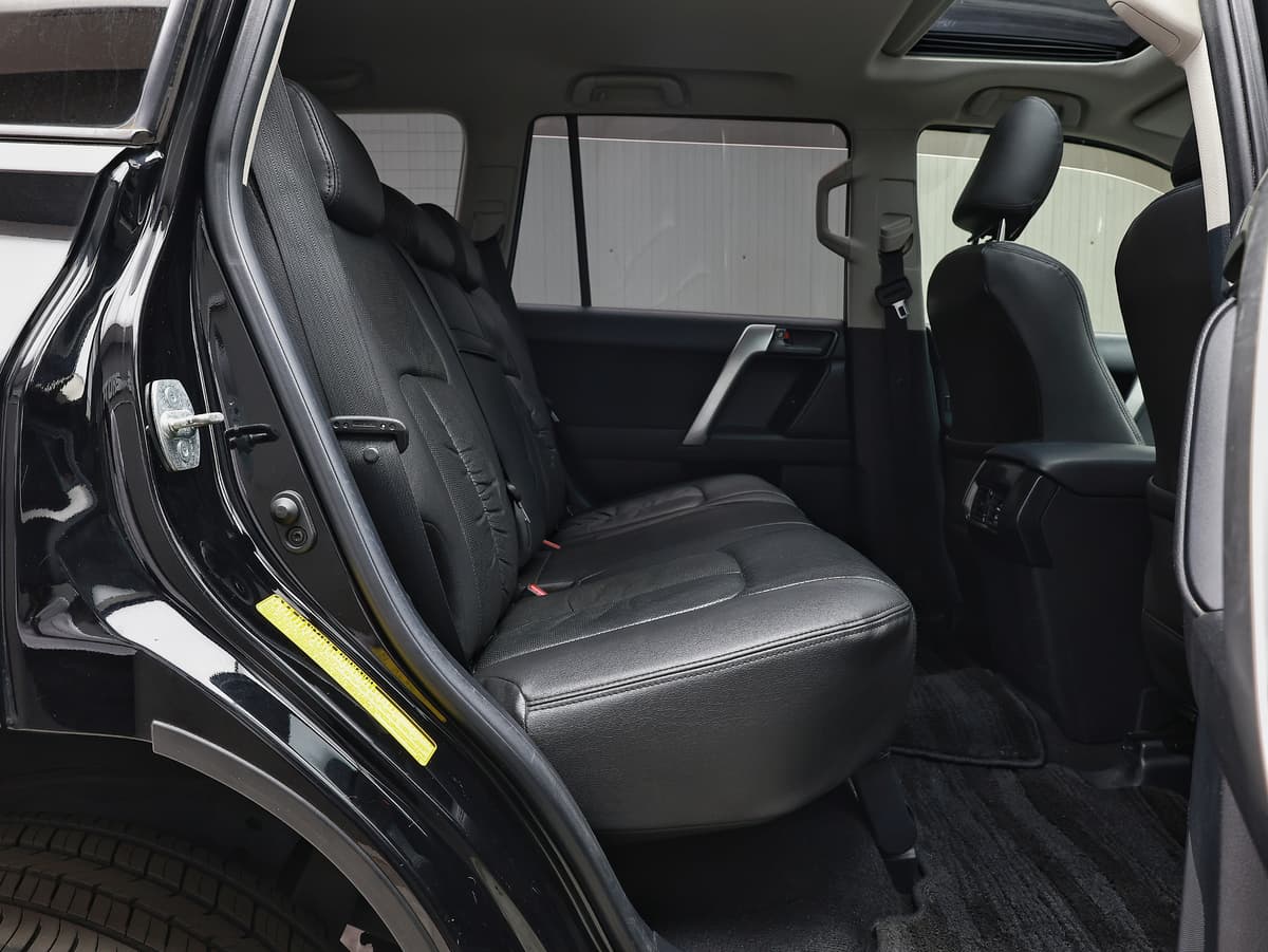 2013 Toyota Land Cruiser Prado TX image-13