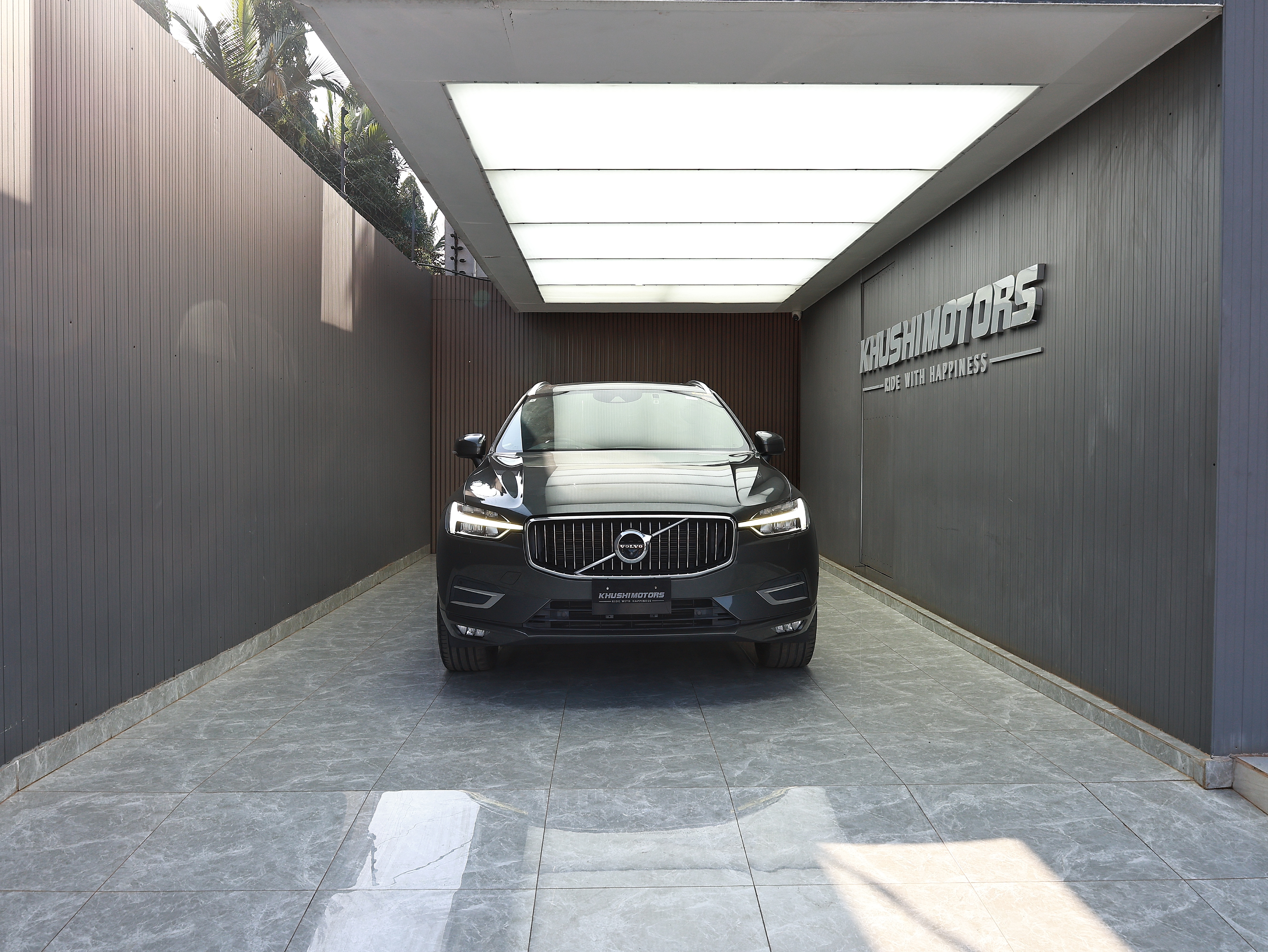 2018 Volvo XC60 D4 image-2
