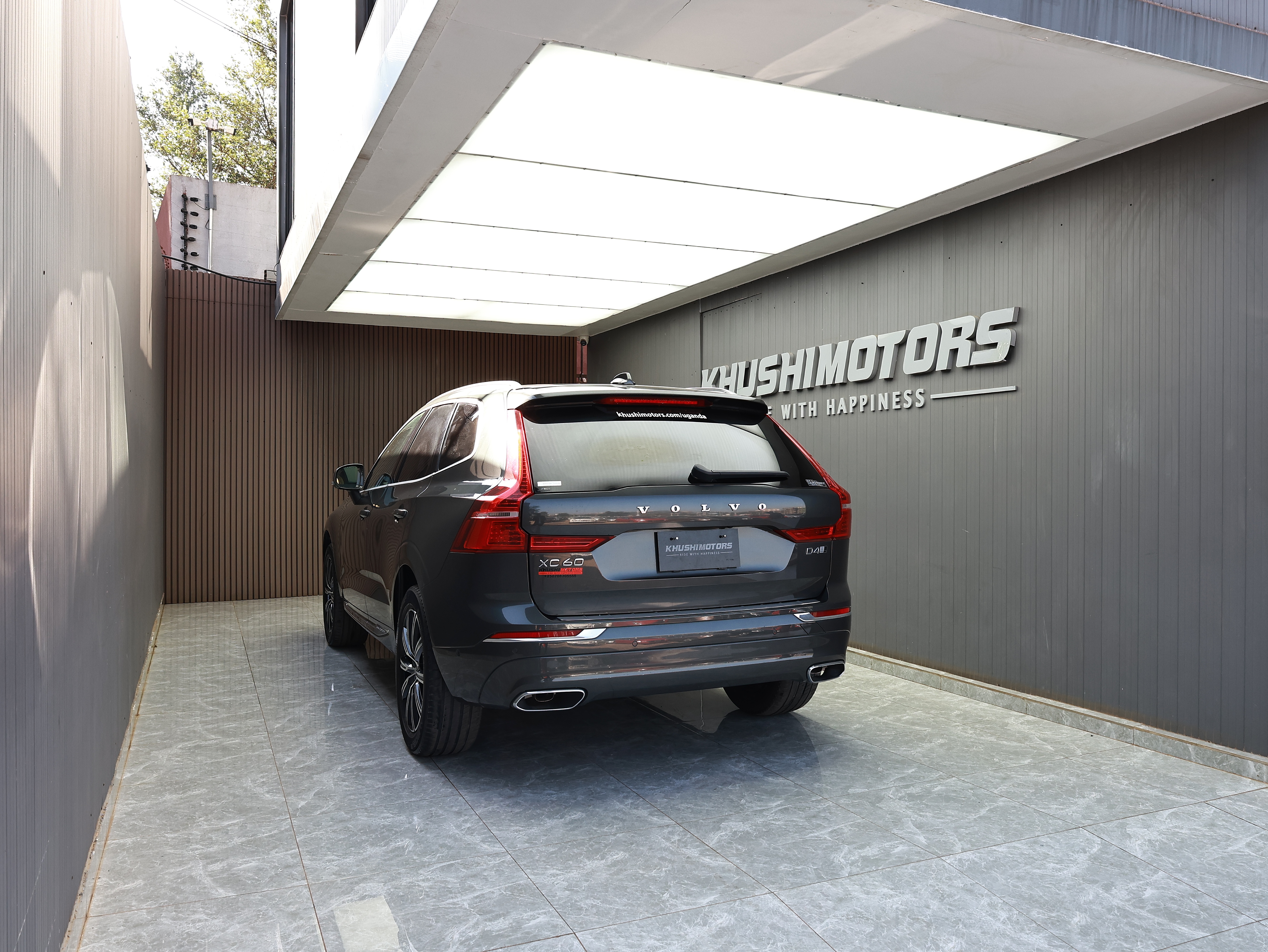 2018 Volvo XC60 D4 image-4