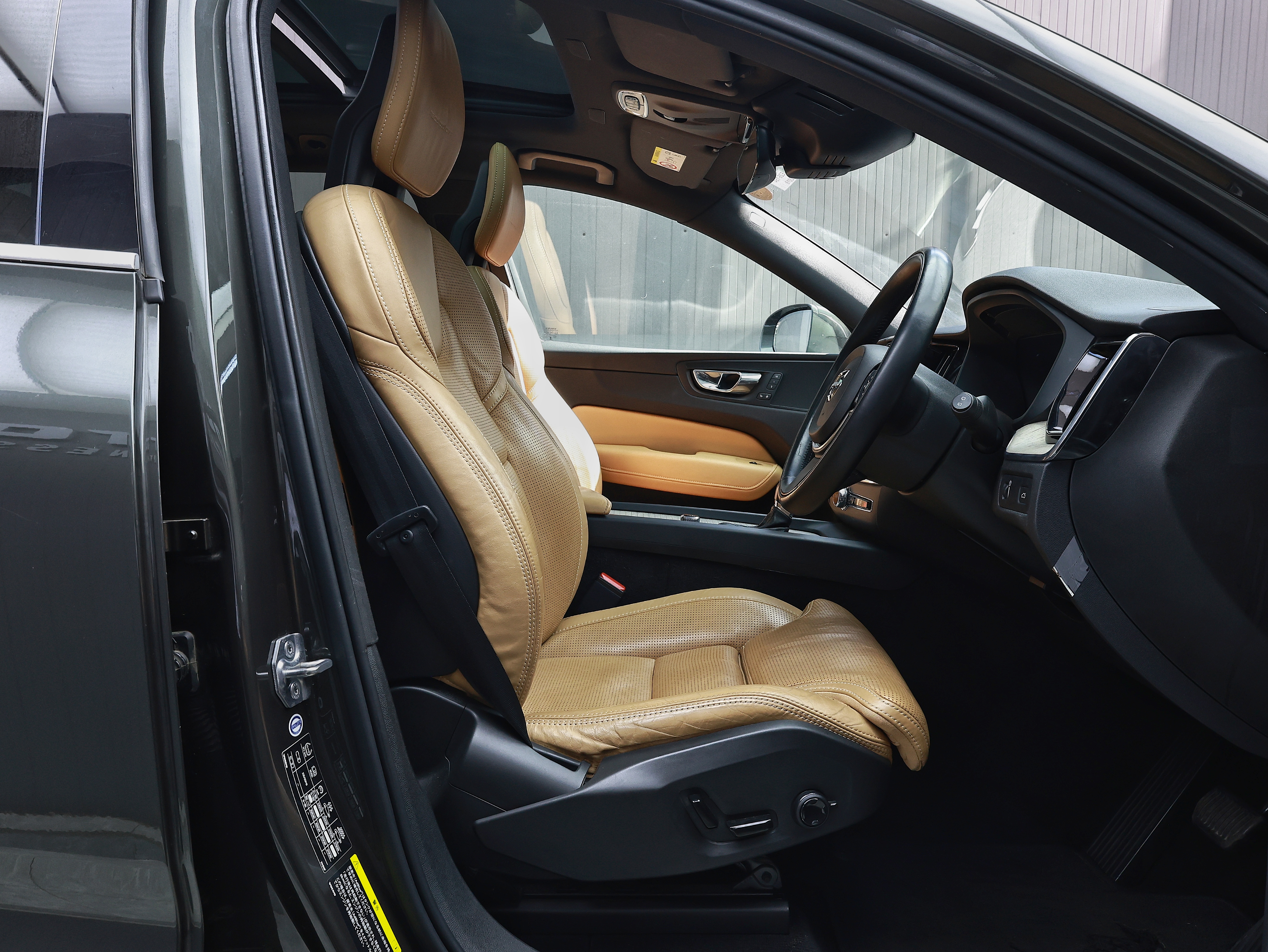 2018 Volvo XC60 D4 image-7