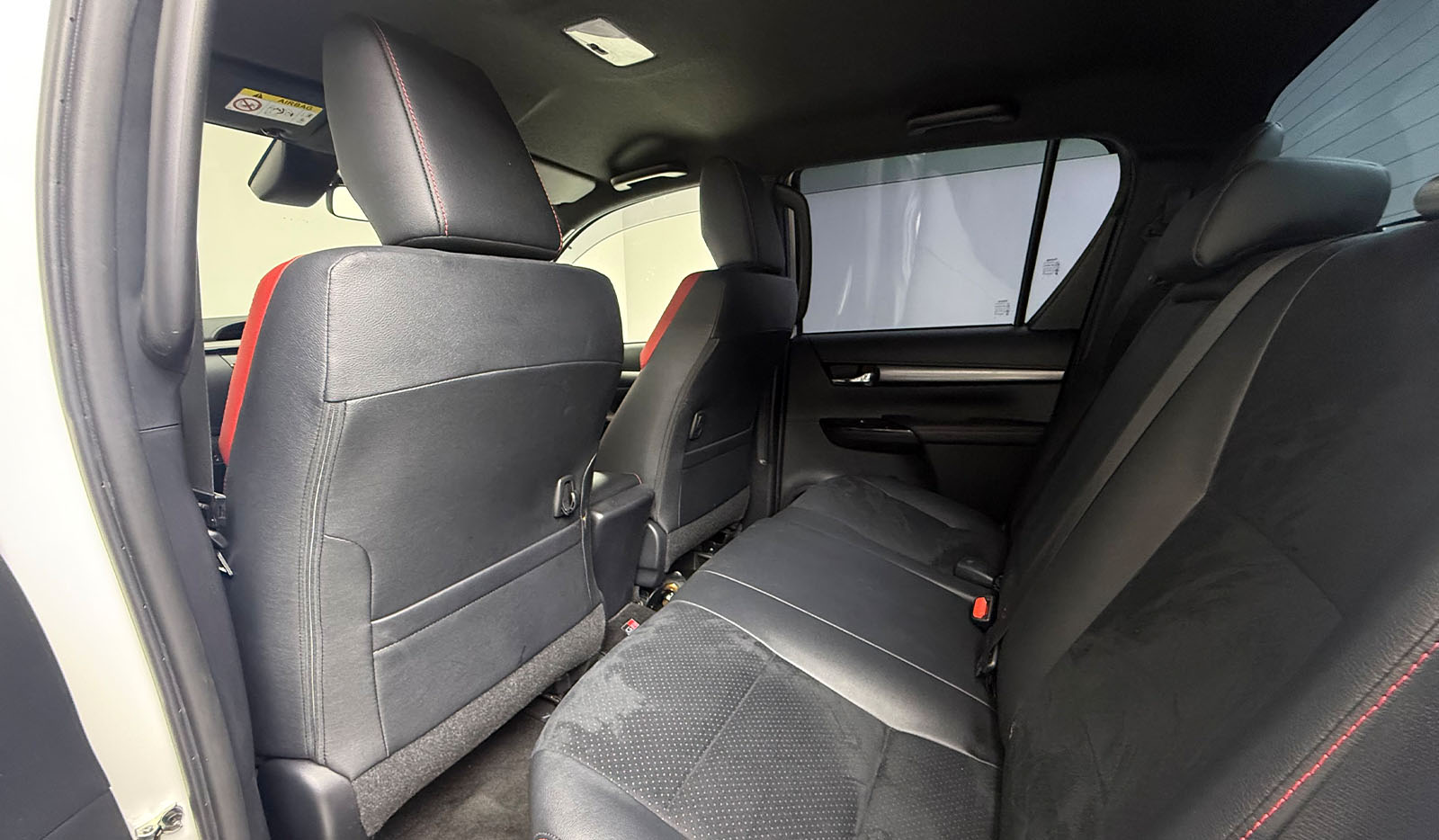 2022 Toyota Hilux Double Cab Z GR Sport image-9