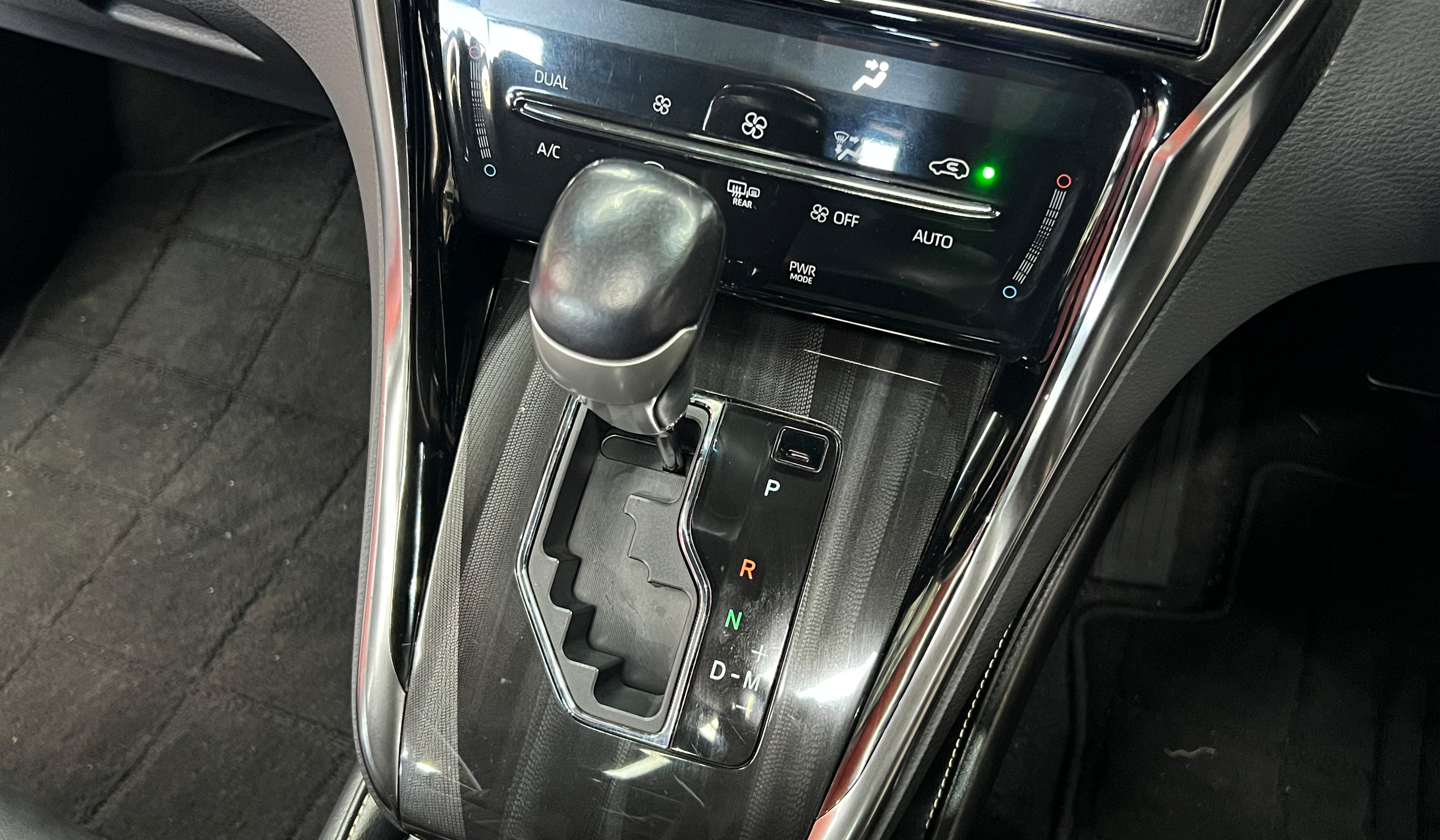2018 Toyota Harrier Premium image-9