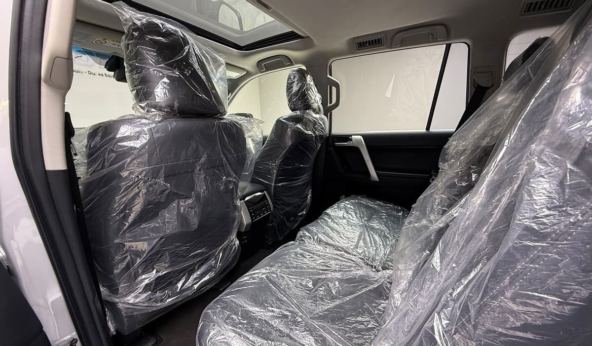 2019 Toyota Land Cruiser Prado VXL image-9