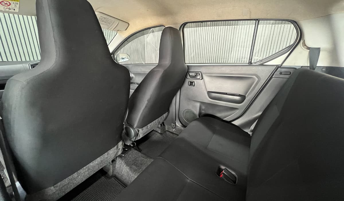 2018 Daihatsu Mira Es L image-10