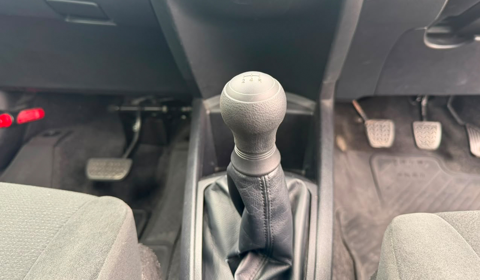 2019 Toyota Corolla Axio Driving School image-9