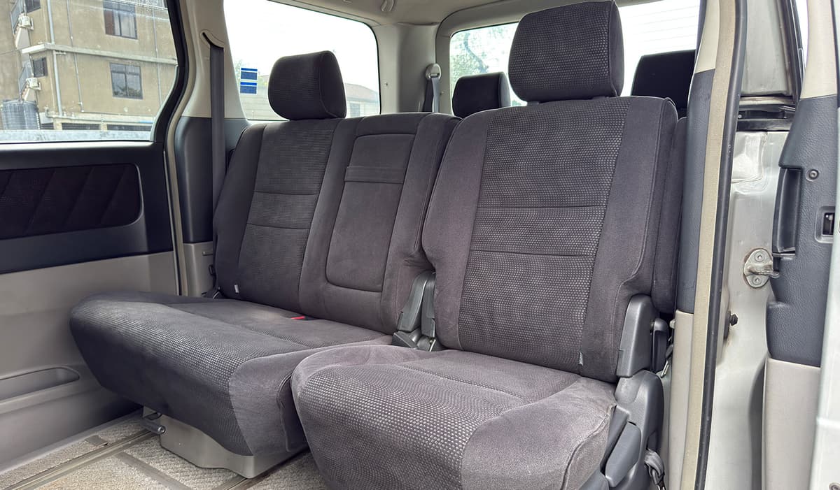 2004 Toyota Alphard AS image-9