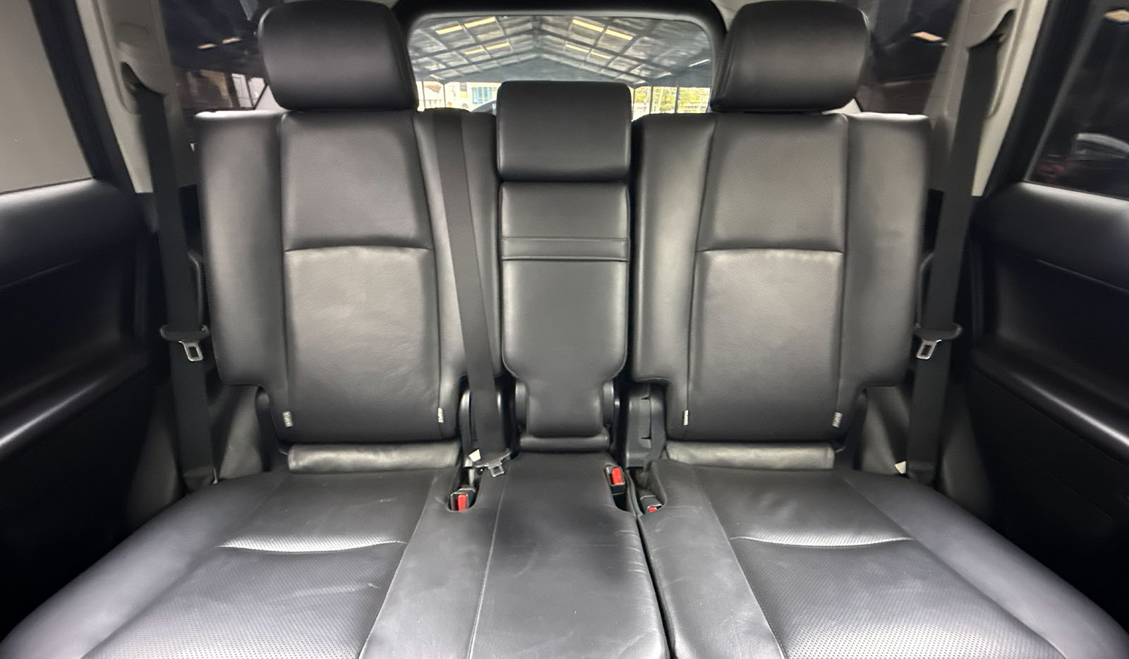 2022 Toyota Land Cruiser Prado VXL image-9