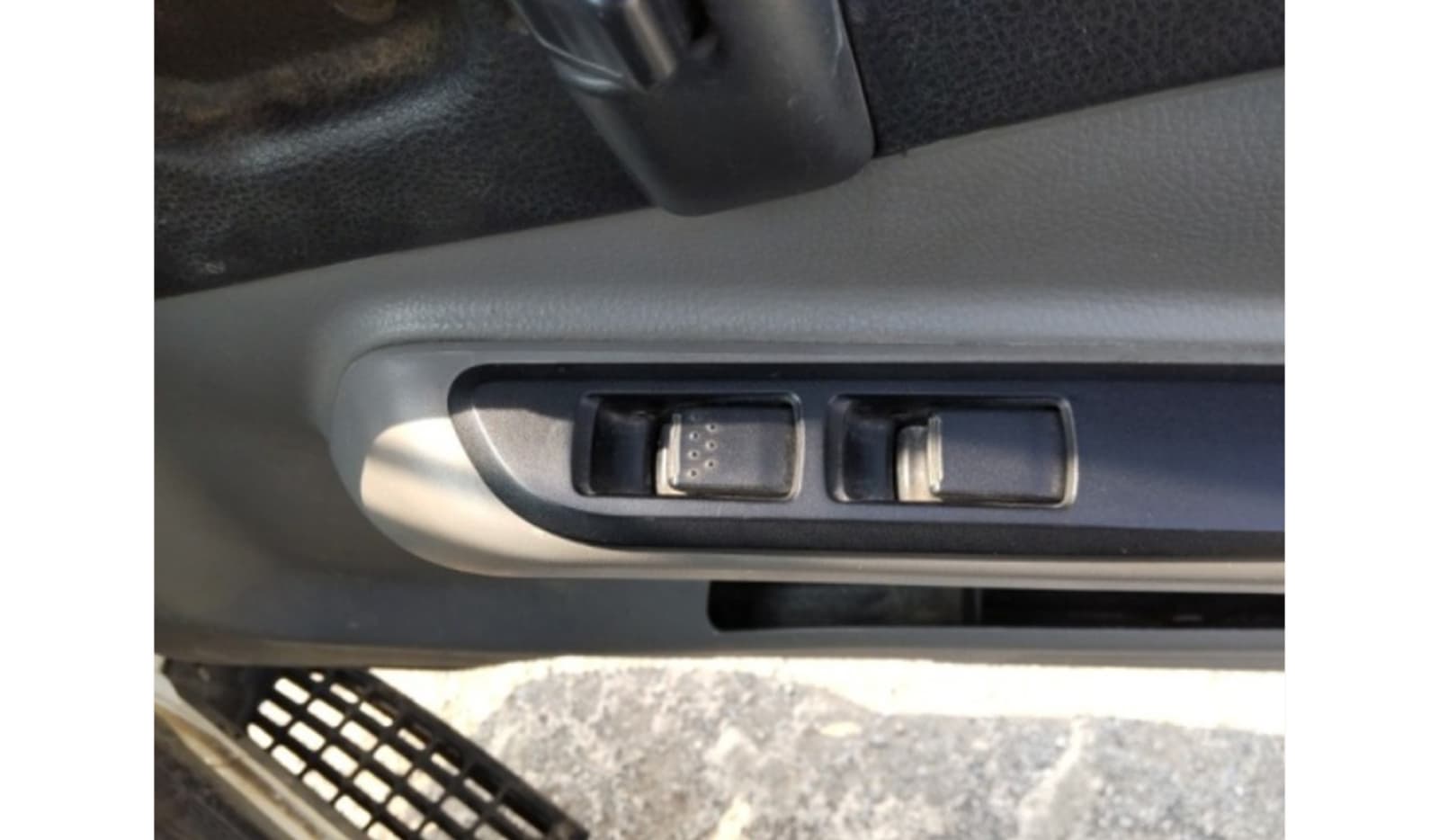 2019 Mitsubishi Fuso Canter FEC90 image-9