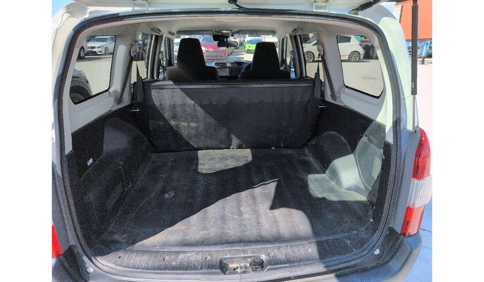 2019 Toyota Succeed image-9