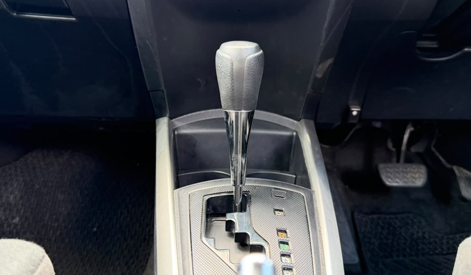 2019 Toyota Fielder Hybrid image-9