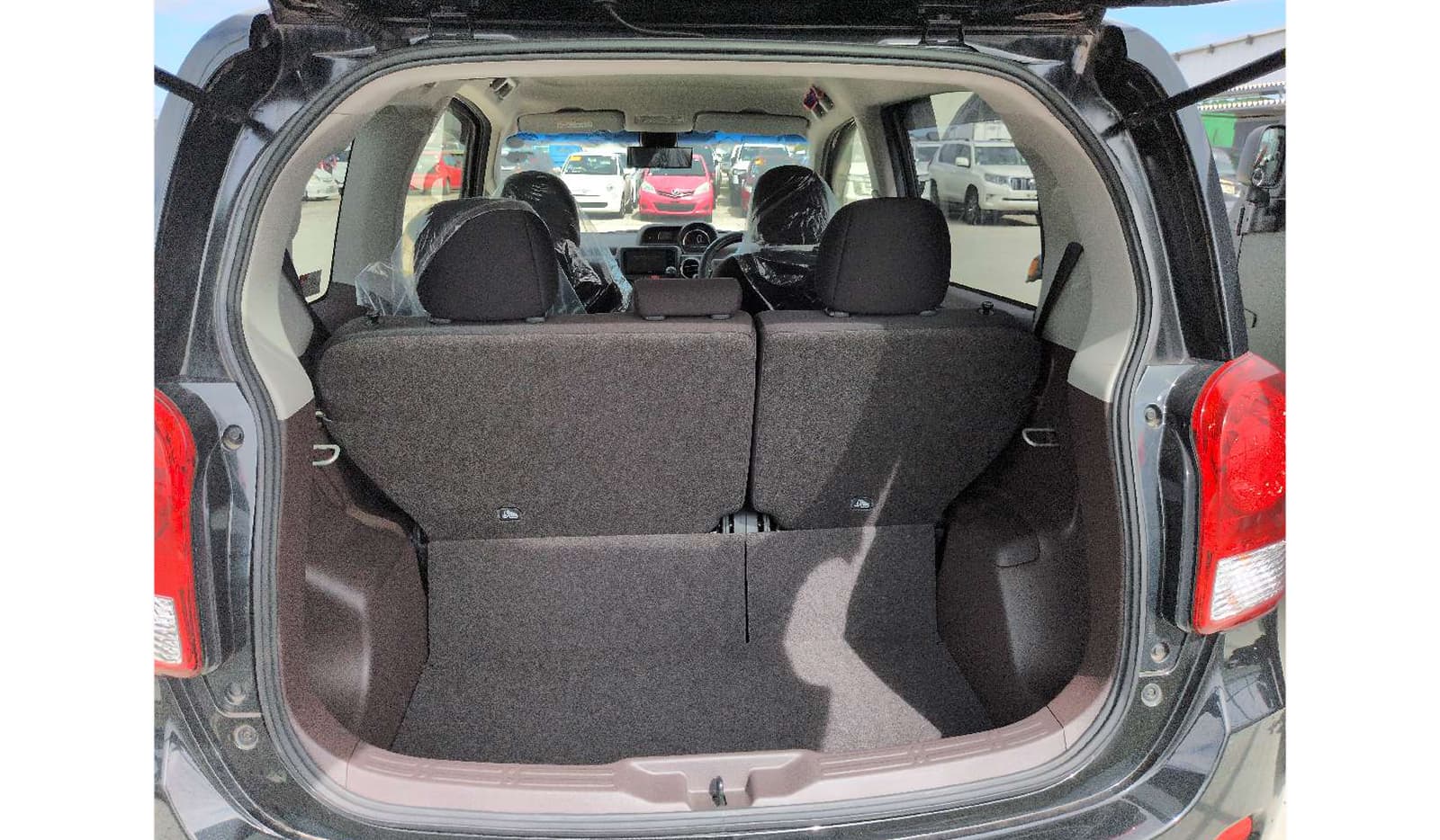 2009 Toyota Porte image-9