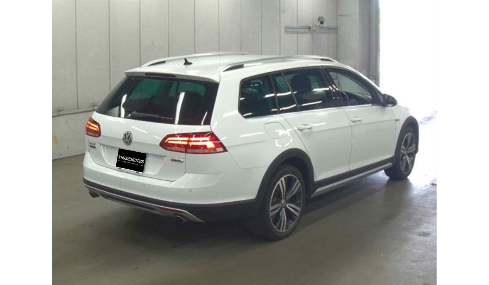 2020 Volkswagen Golf Alltrack image-4