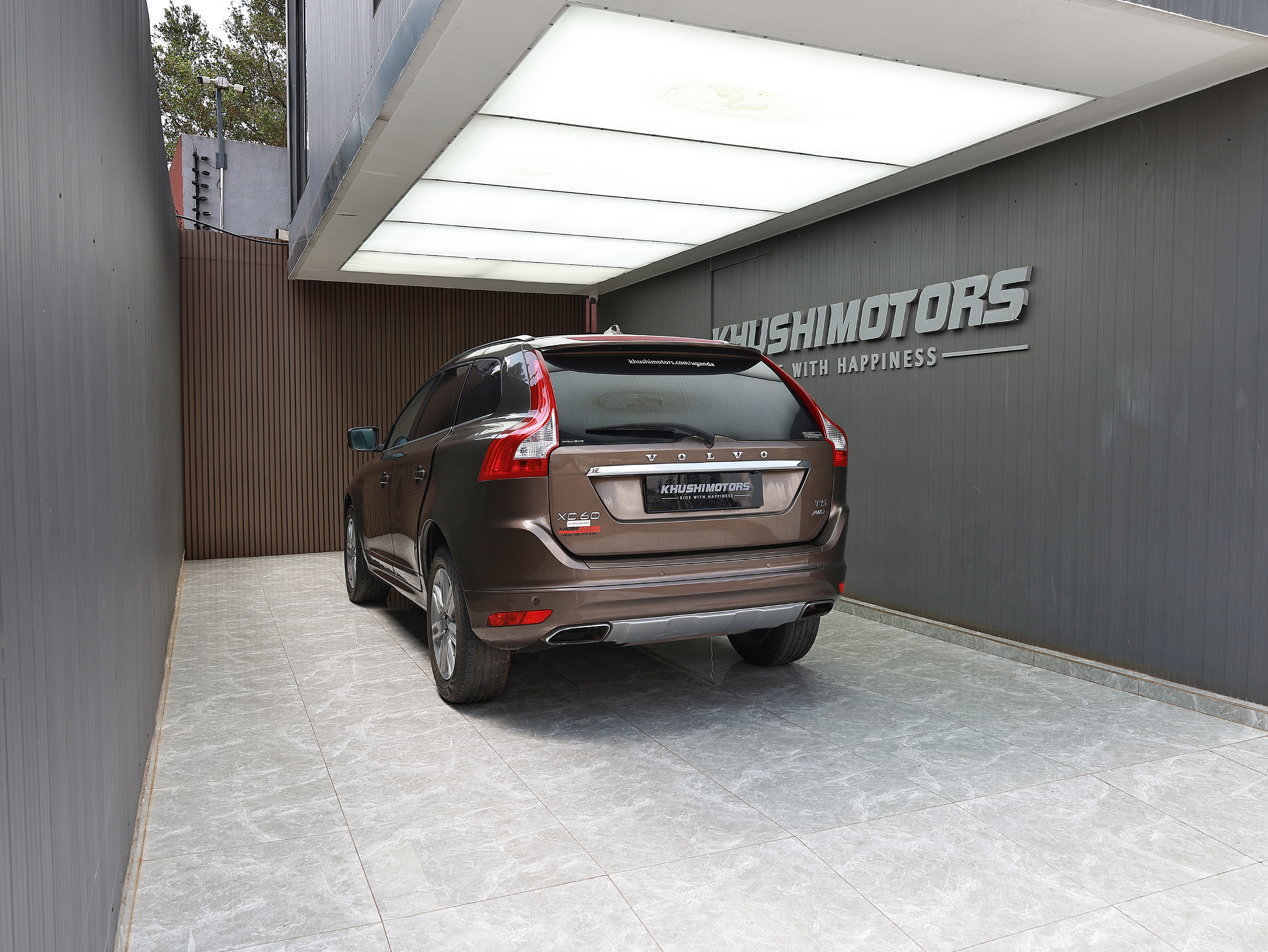 2016 Volvo XC60 SE 4WD T5 Awd image-6