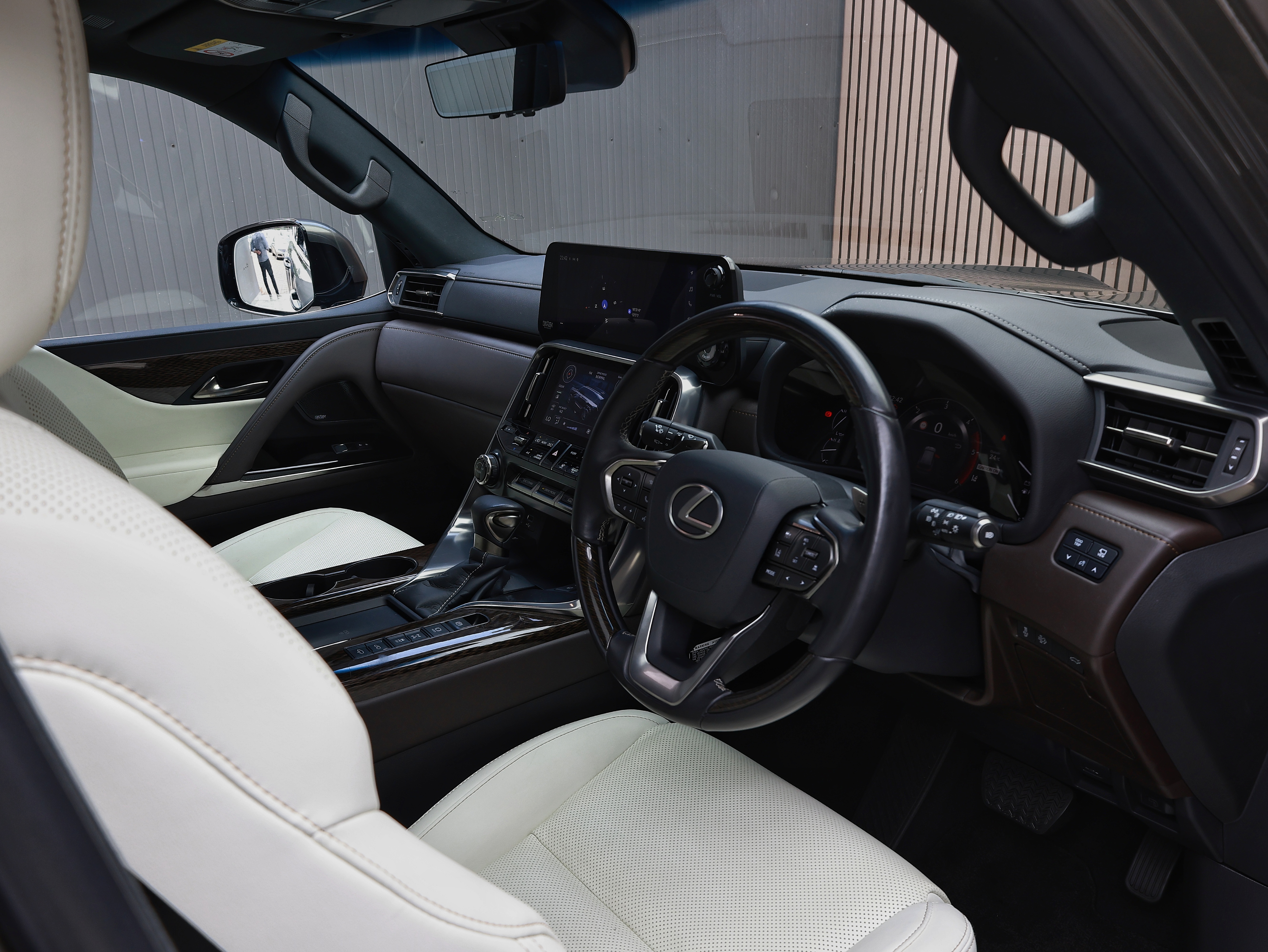 2023 Lexus Lx500d image-8