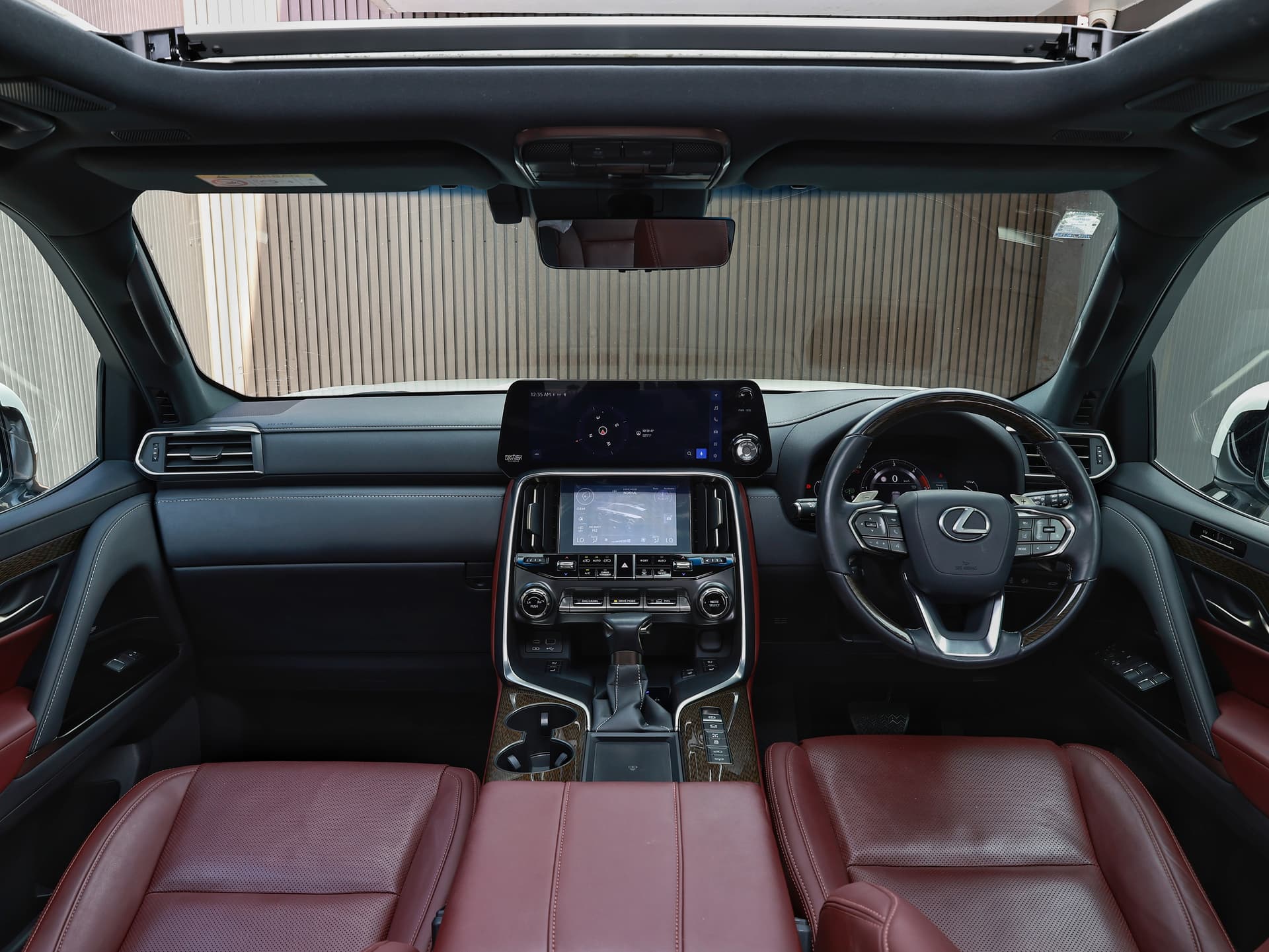 2022 Lexus Lx500d image-12
