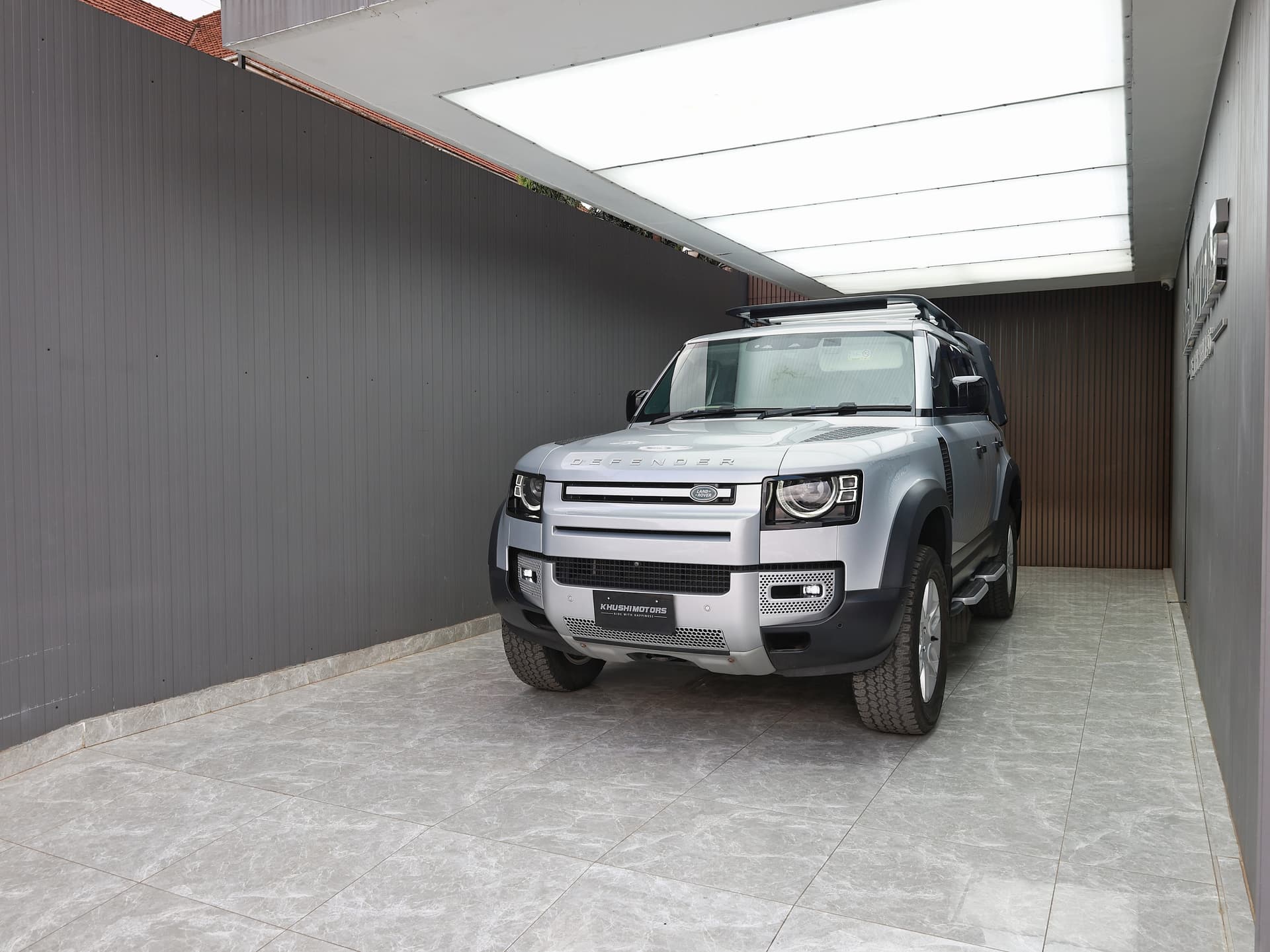 2021 Land Rover Defender image-3