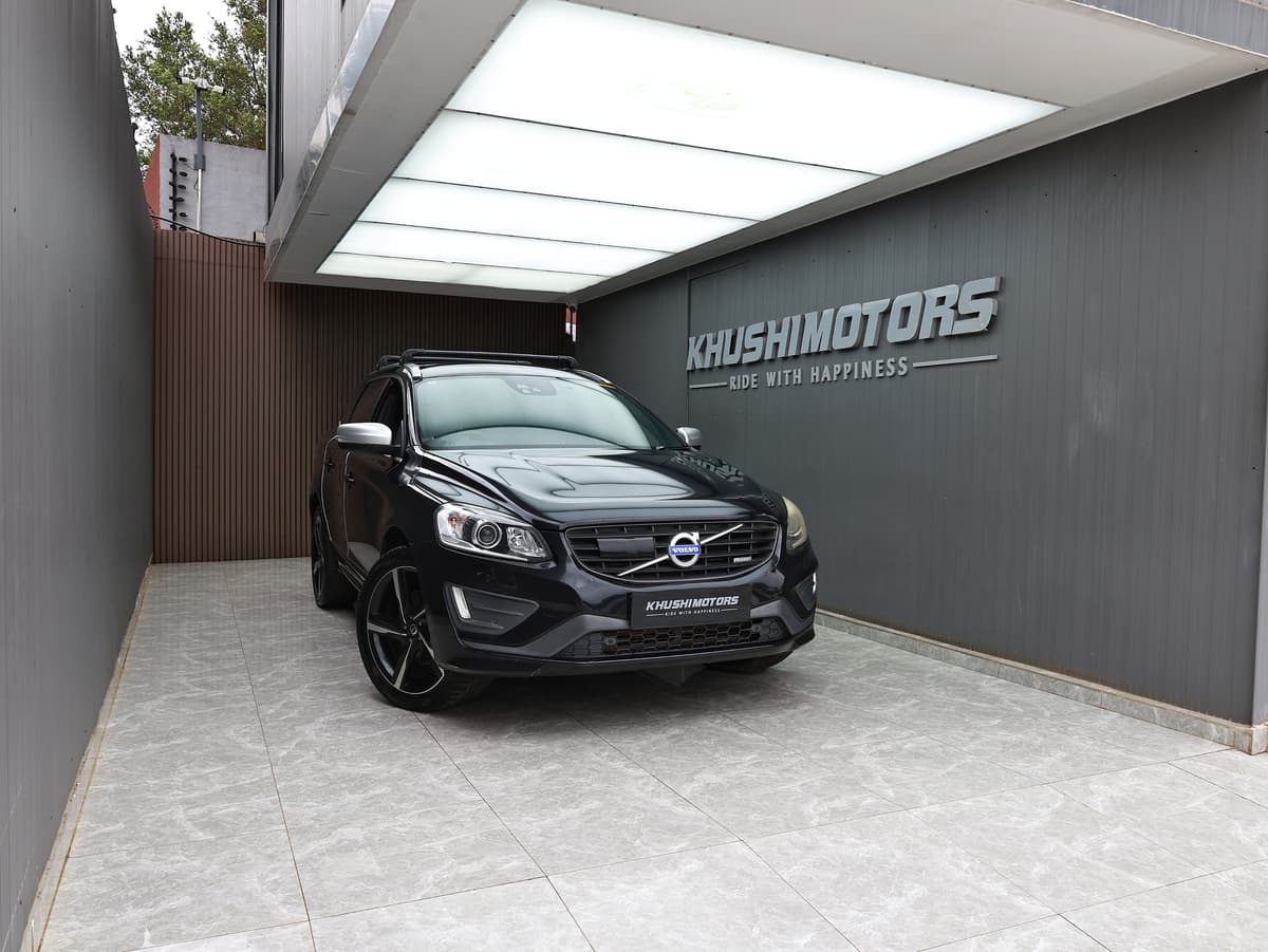 2013 Volvo XC60 T5 R-Design image-1
