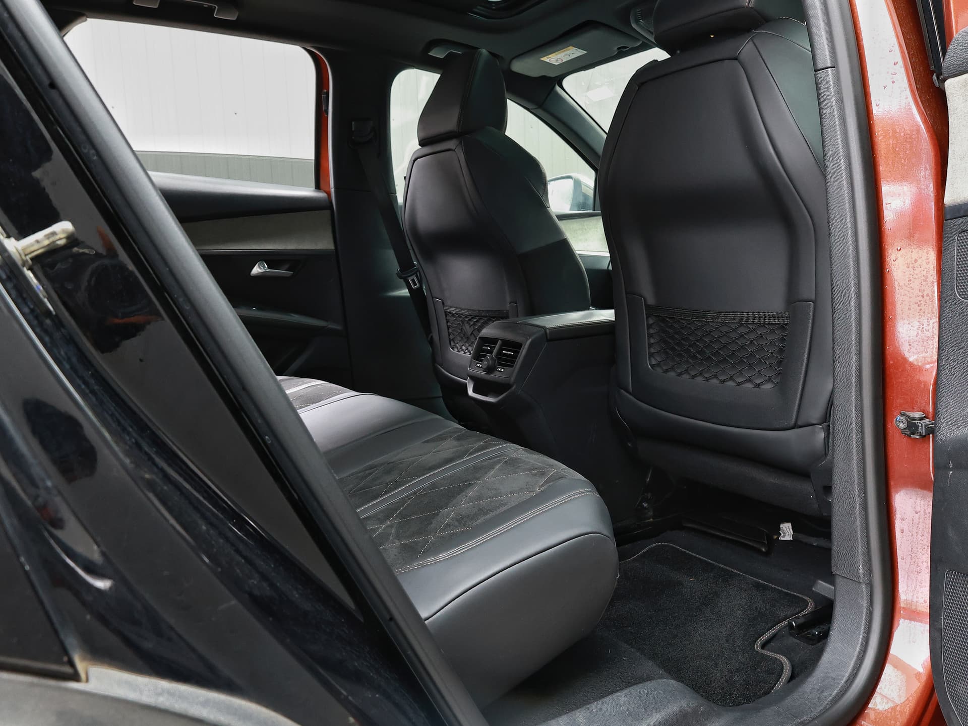 2017 Peugeot 3008 Gt Blue Dhi image-13