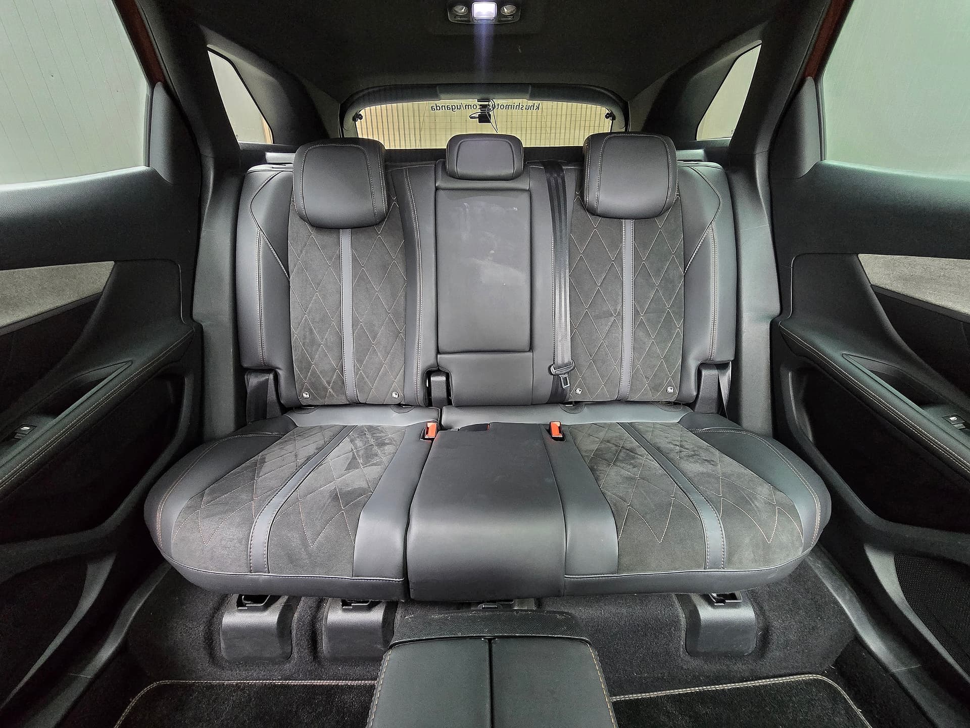 2017 Peugeot 3008 Gt Blue Dhi image-14