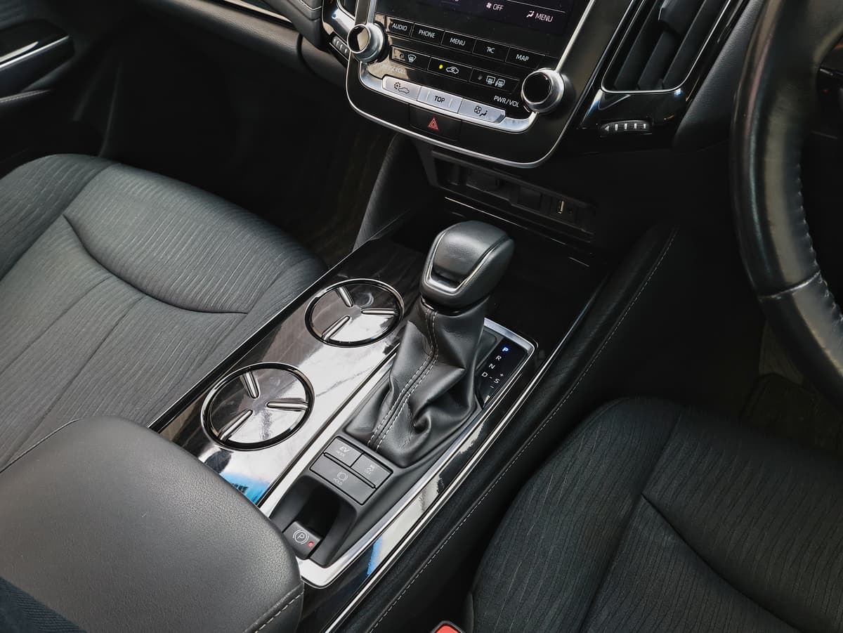 2018 Toyota Crown image-11