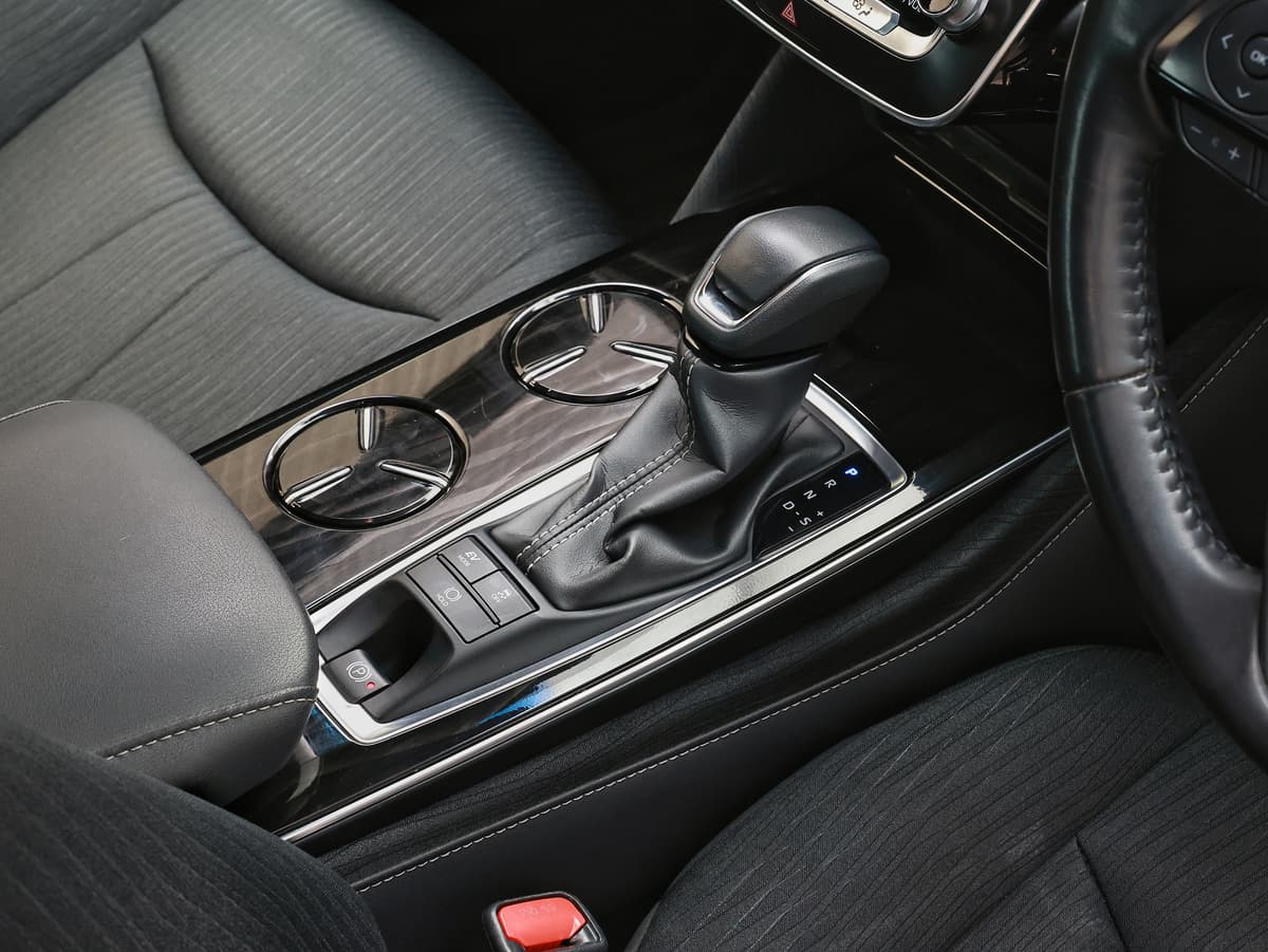 2018 Toyota Crown image-12