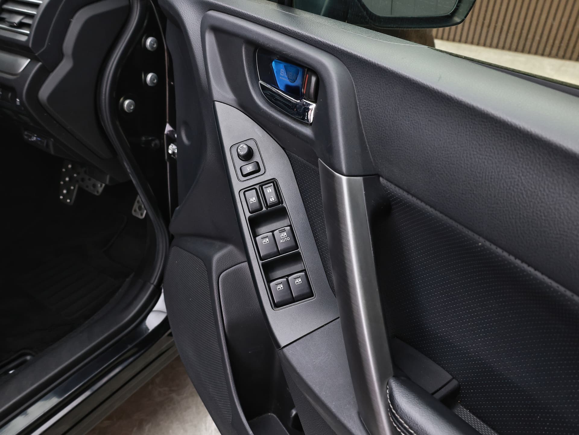 2013 Subaru Forester 2.0 XT Eye Sight image-13