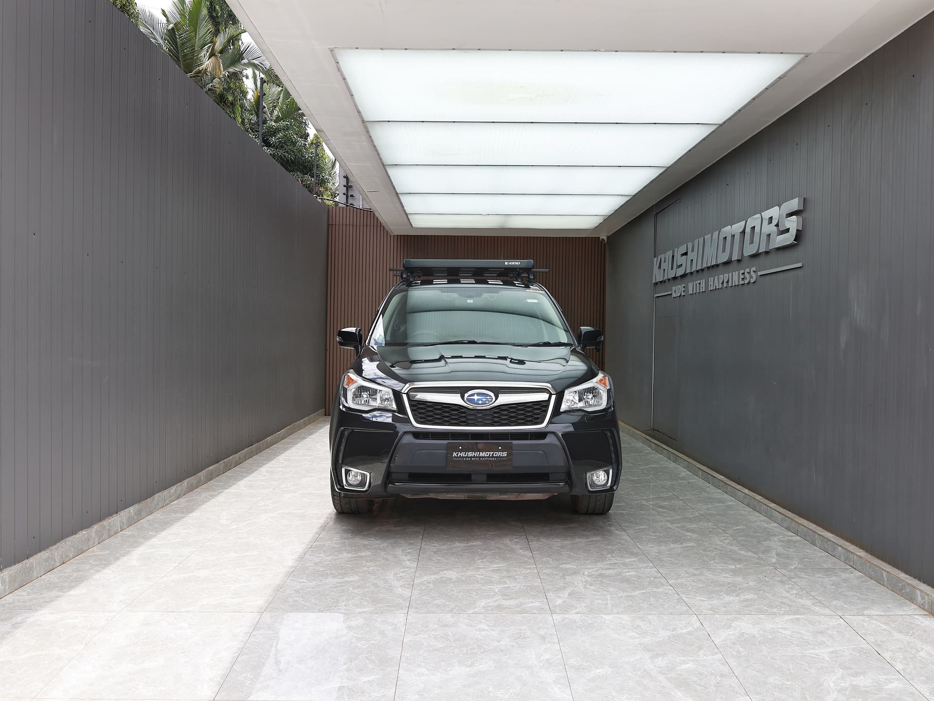 2013 Subaru Forester 2.0 XT Eye Sight image-2