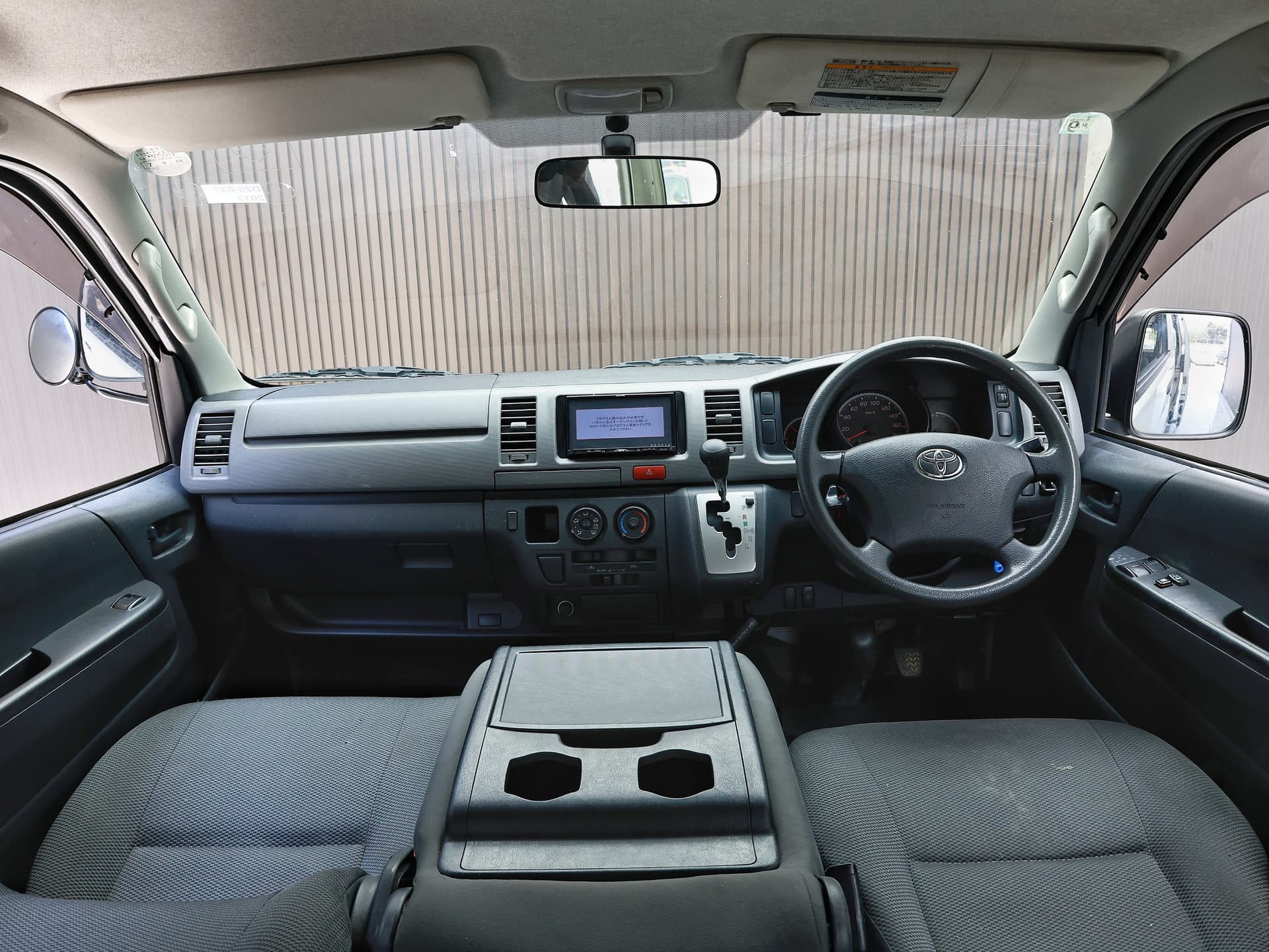 2013 Toyota Hiace Long DX image-9