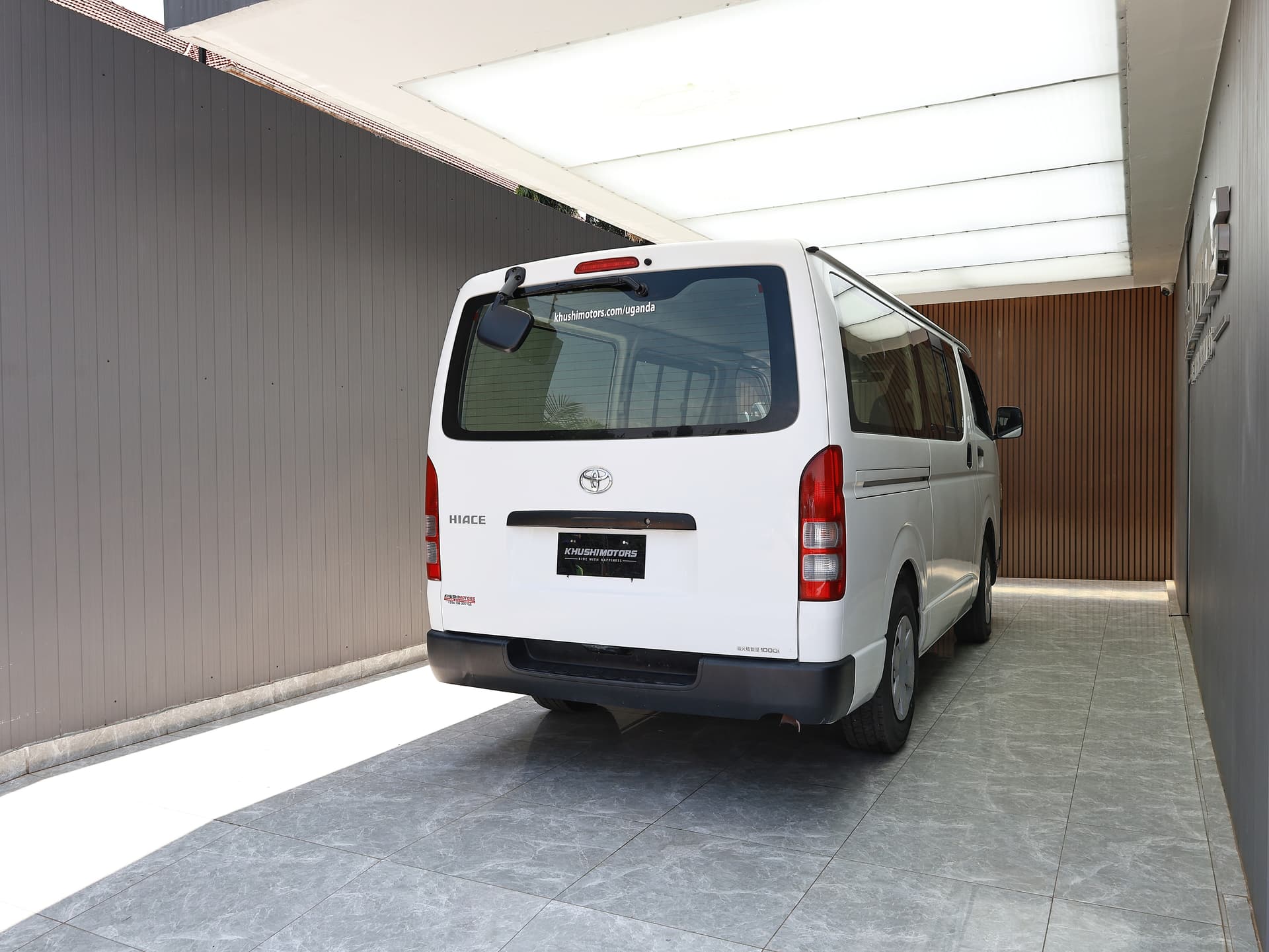 2013 Toyota Hiace Long DX image-4