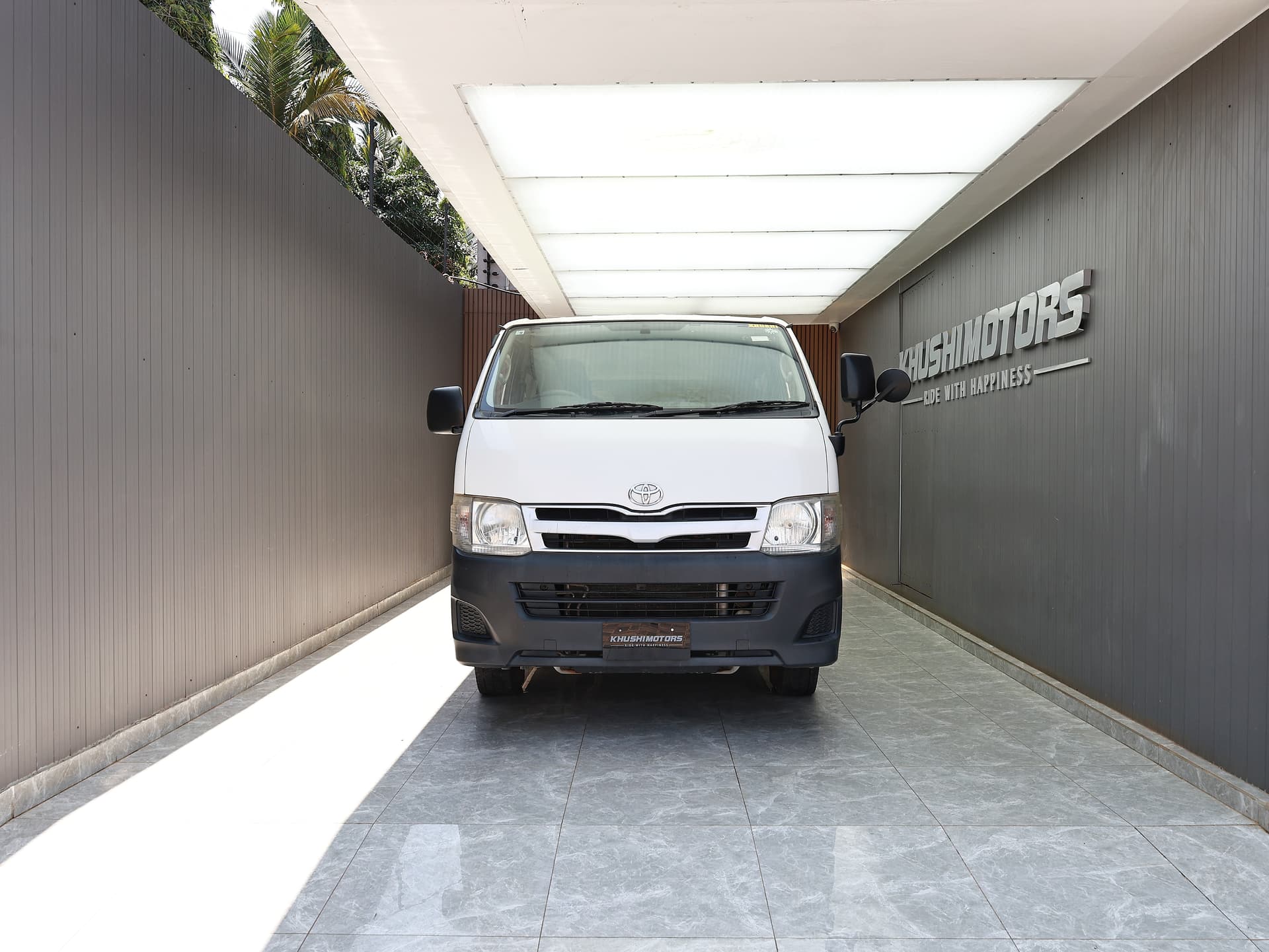 2013 Toyota Hiace Long DX image-2