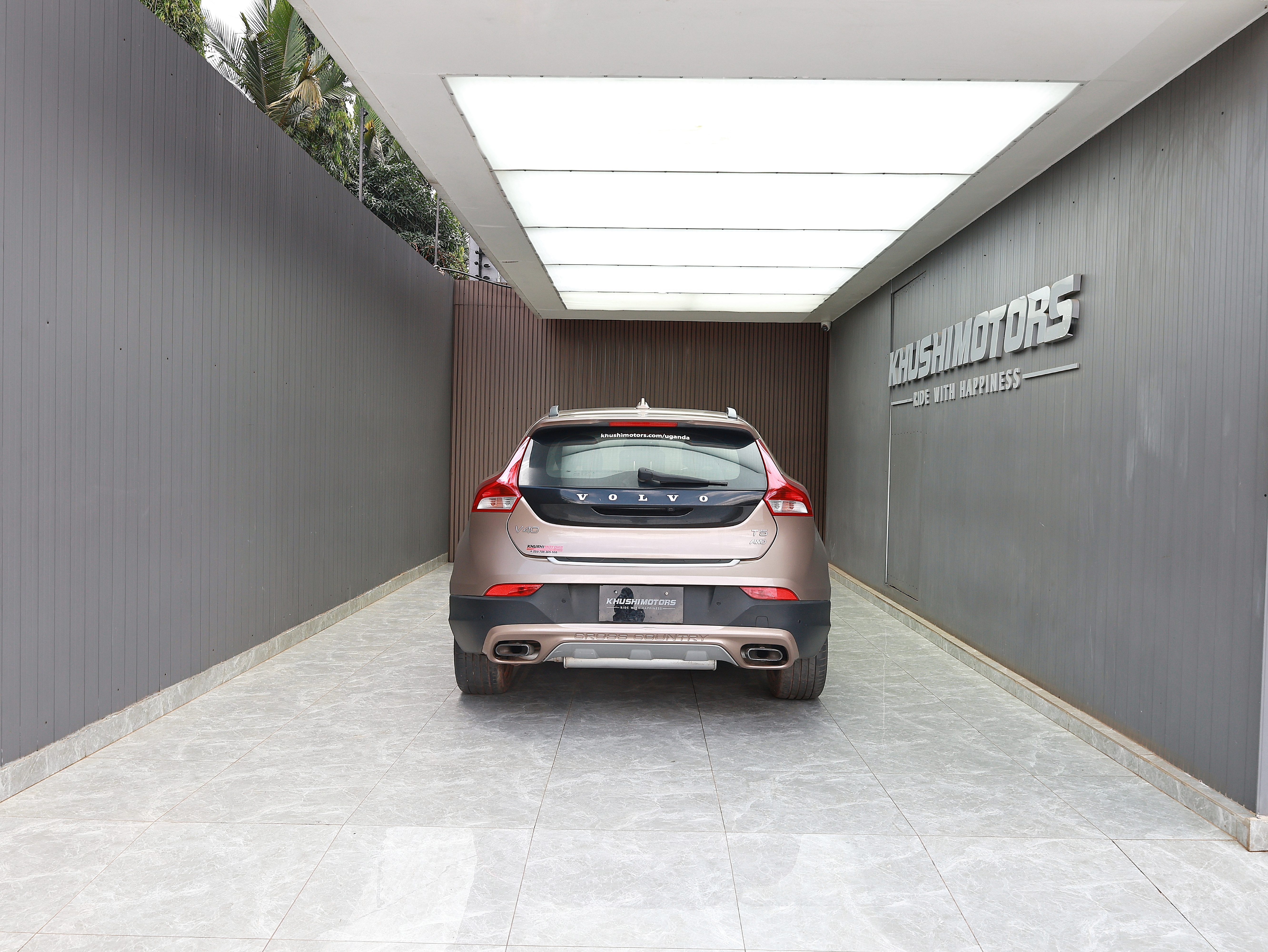 2013 Volvo V40 Cross Country T5 Awd image-5