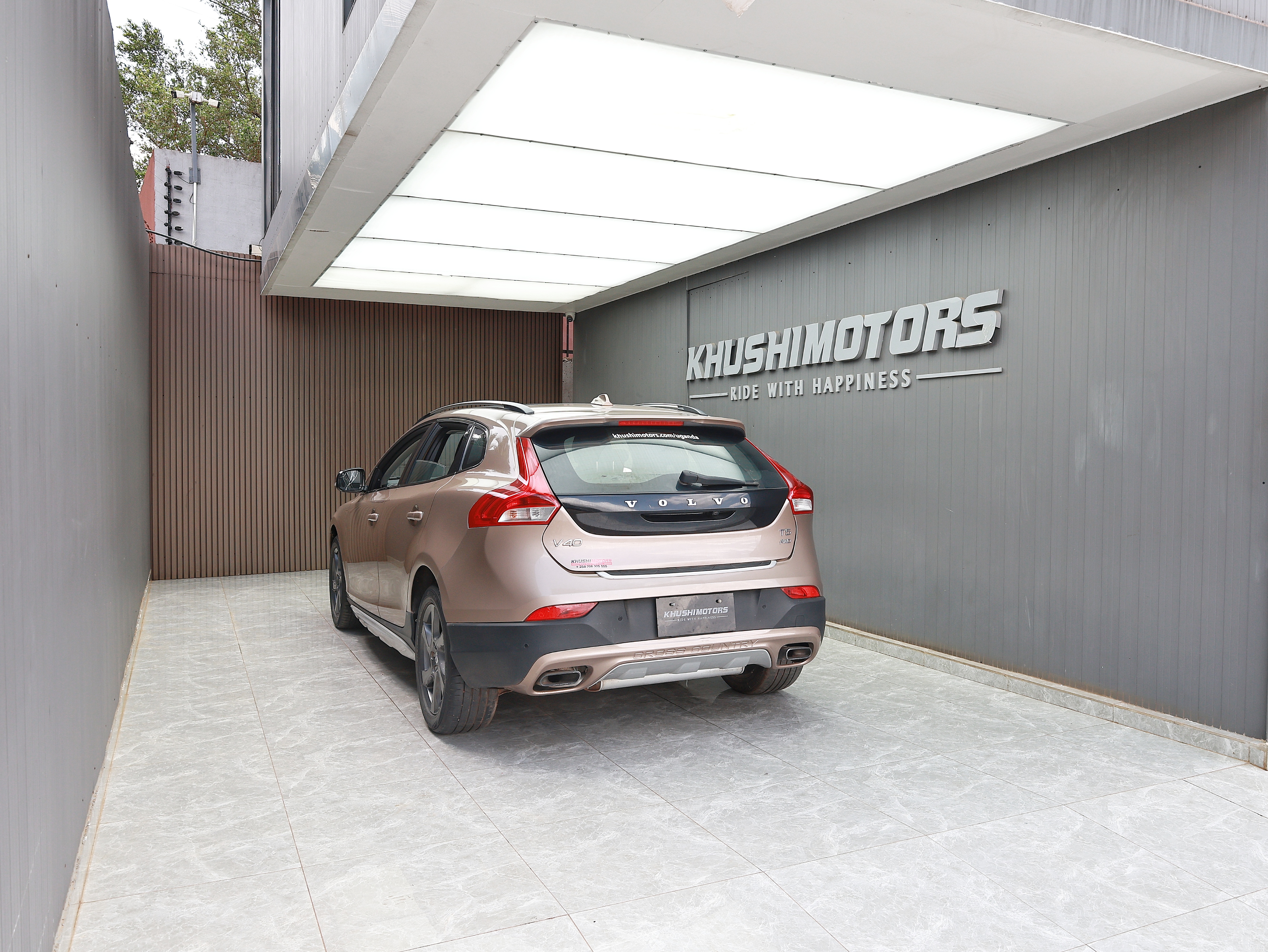 2013 Volvo V40 Cross Country T5 Awd image-6