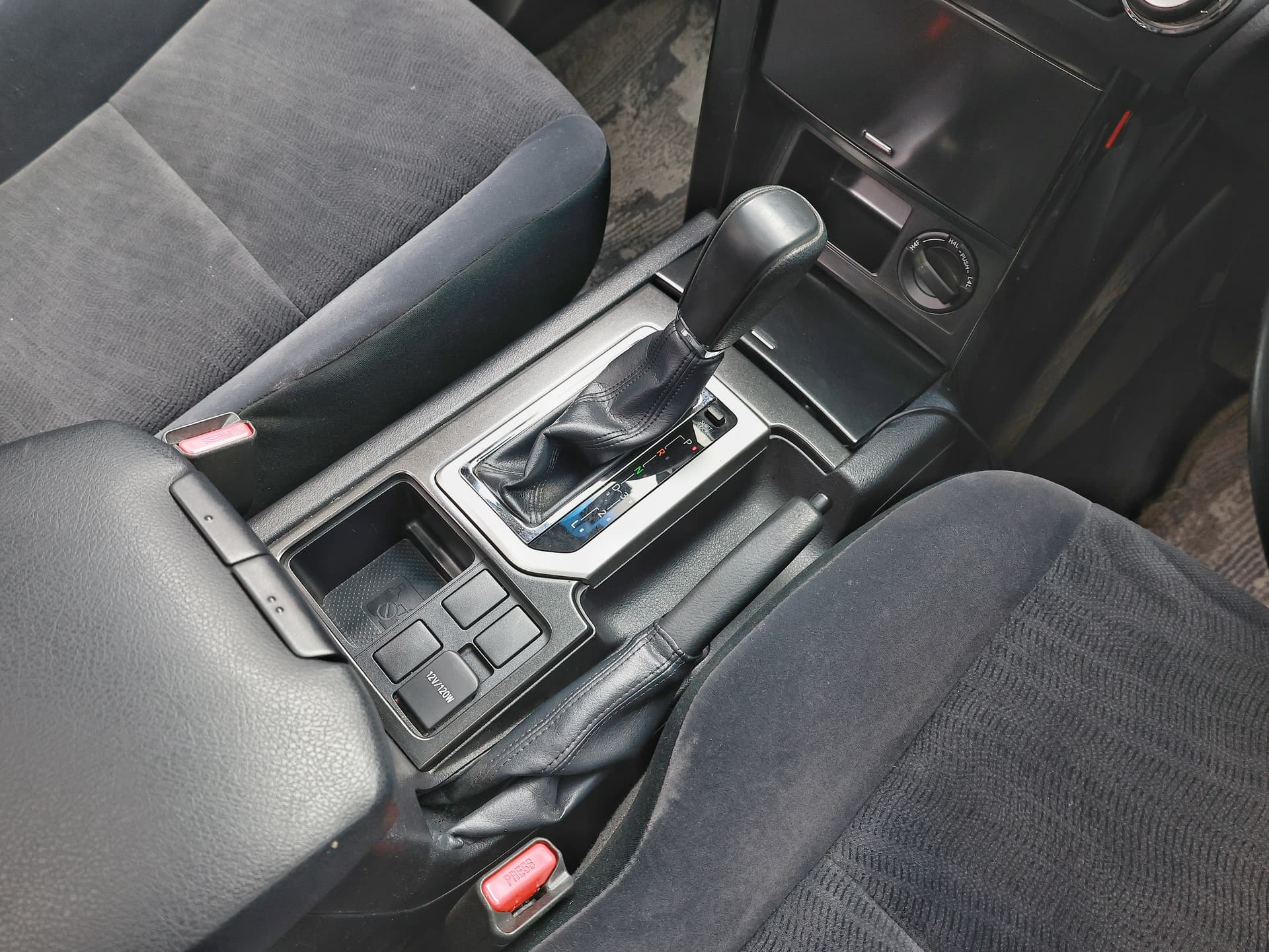 2017 Toyota Land Cruiser Prado TX image-10