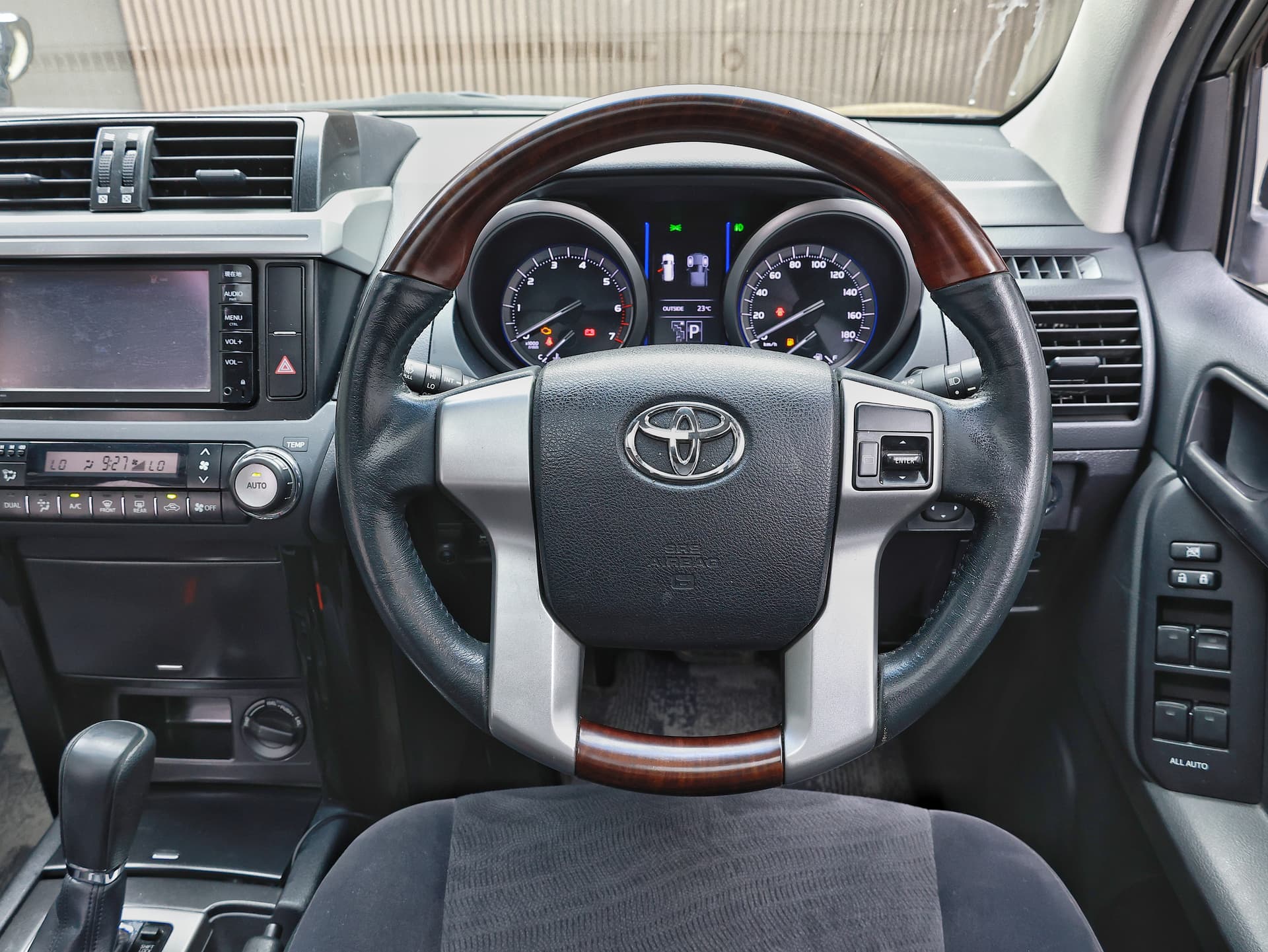 2017 Toyota Land Cruiser Prado TX image-9