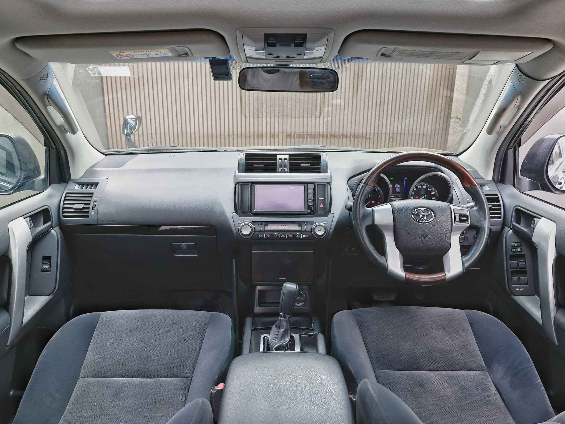 2017 Toyota Land Cruiser Prado TX image-12