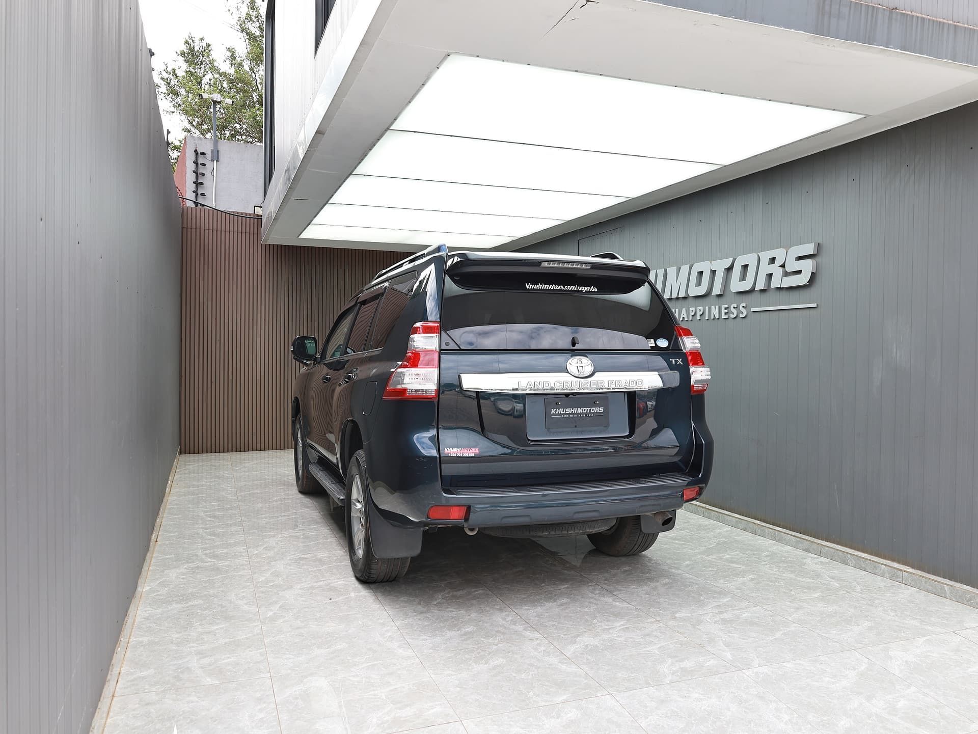 2017 Toyota Land Cruiser Prado TX image-6