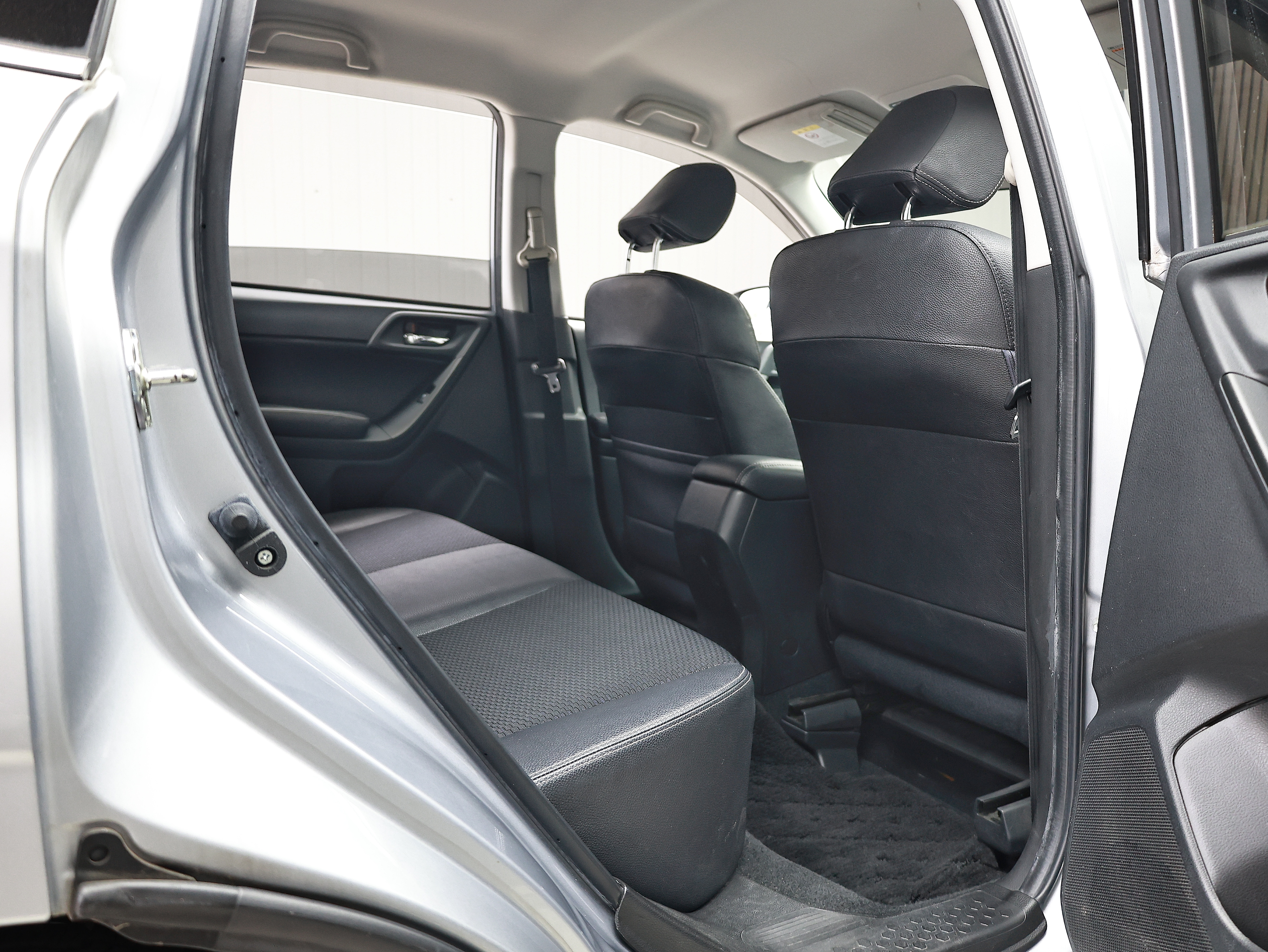 2013 Subaru Forester 2.0XT EYESIGHT image-12