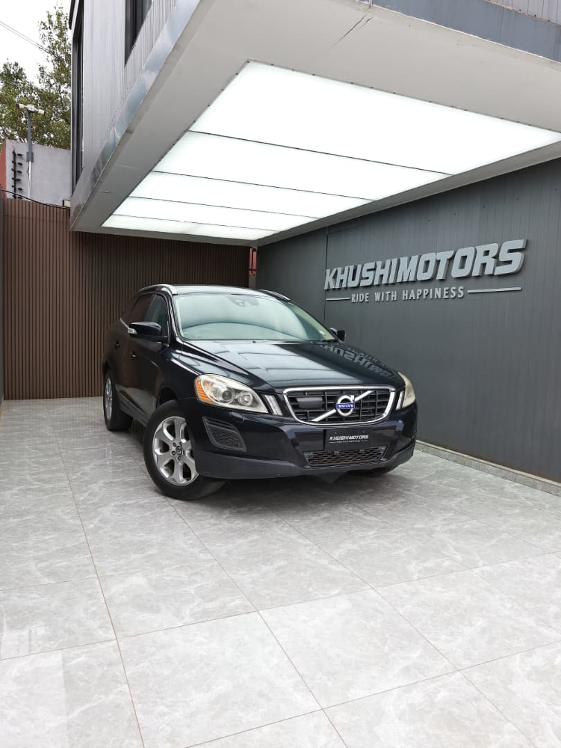 2012 Volvo XC60 T5 LE image-3