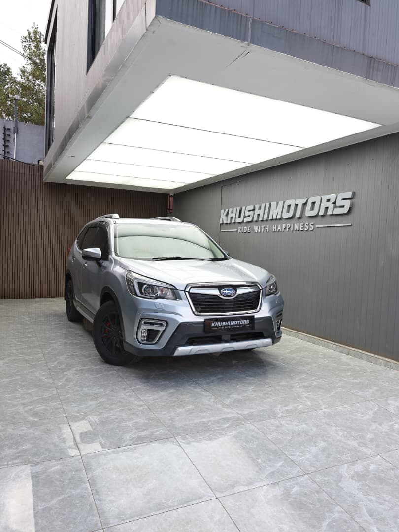2018 Subaru Forester image-1