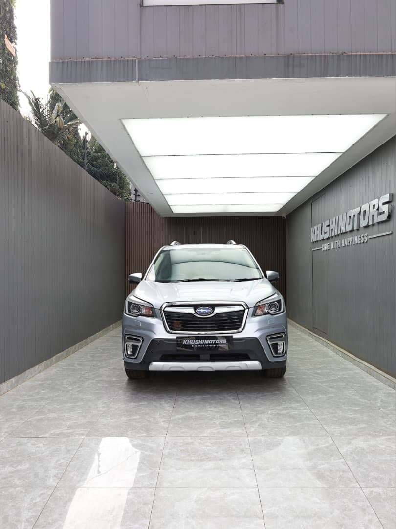 2018 Subaru Forester image-2